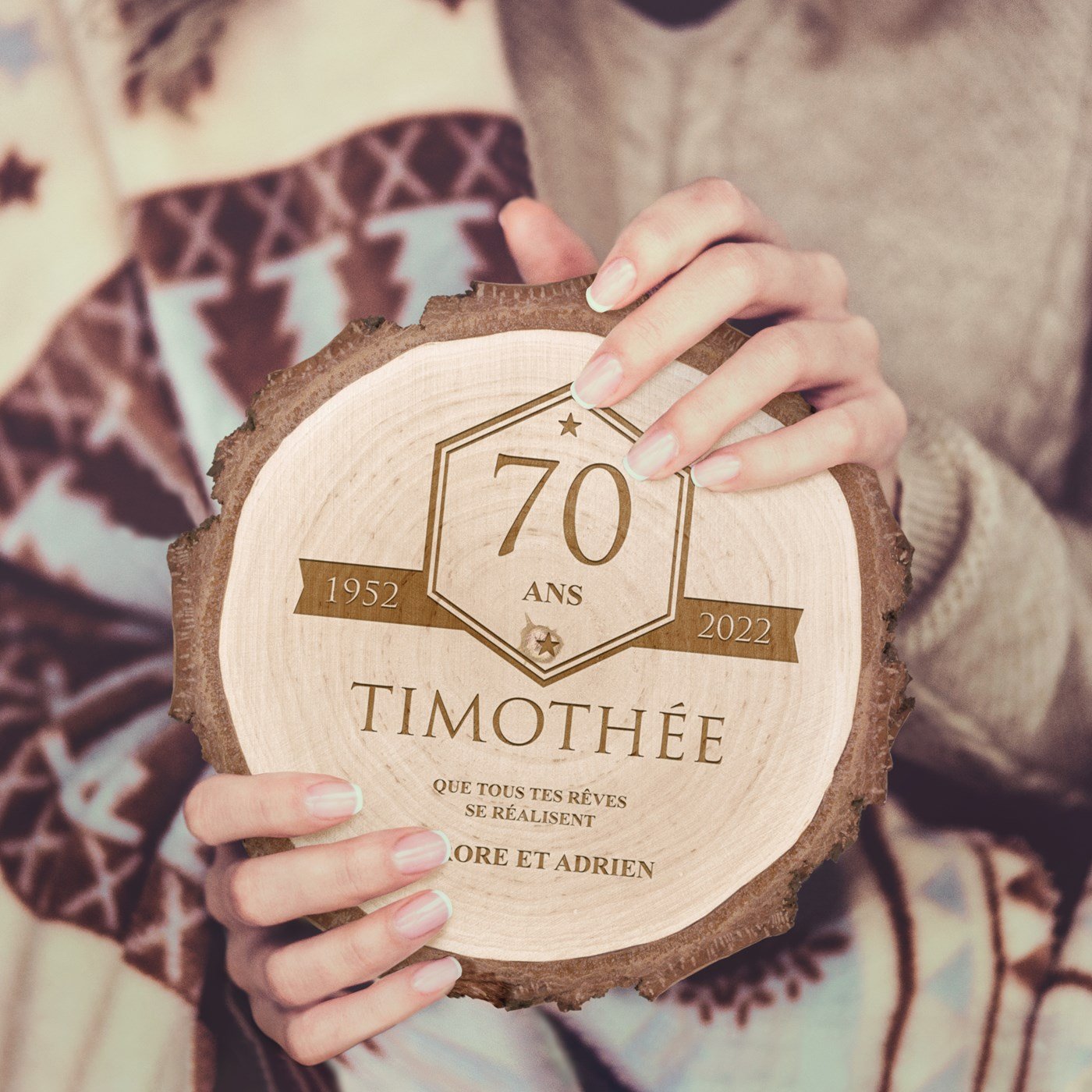 Madera de leña personalizada para el cumpleaños número 70 de un hombre