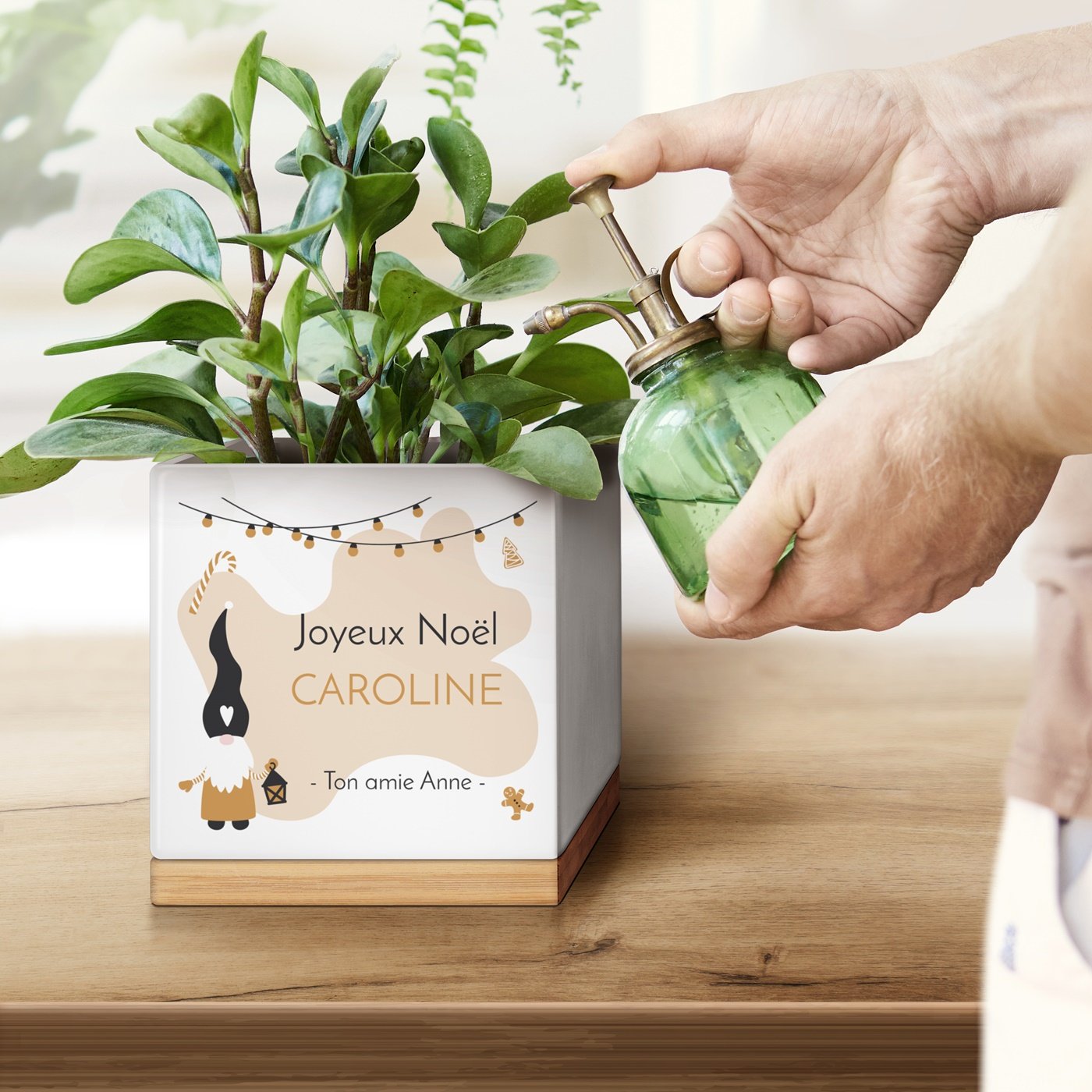 Maceta cuadrada de cerámica personalizada con impresión para una amiga en Navidad