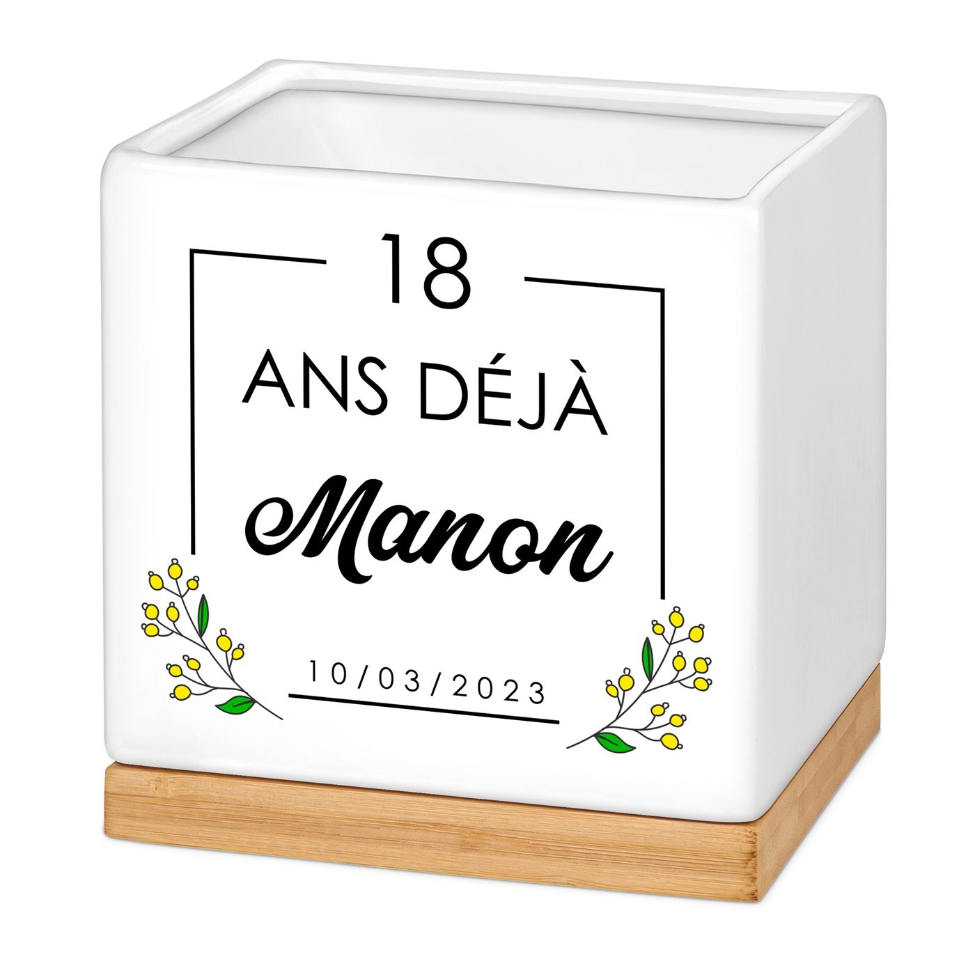 Macizo jarrón cuadrado de cerámica personalizado para una joven por su 18º cumpleaños