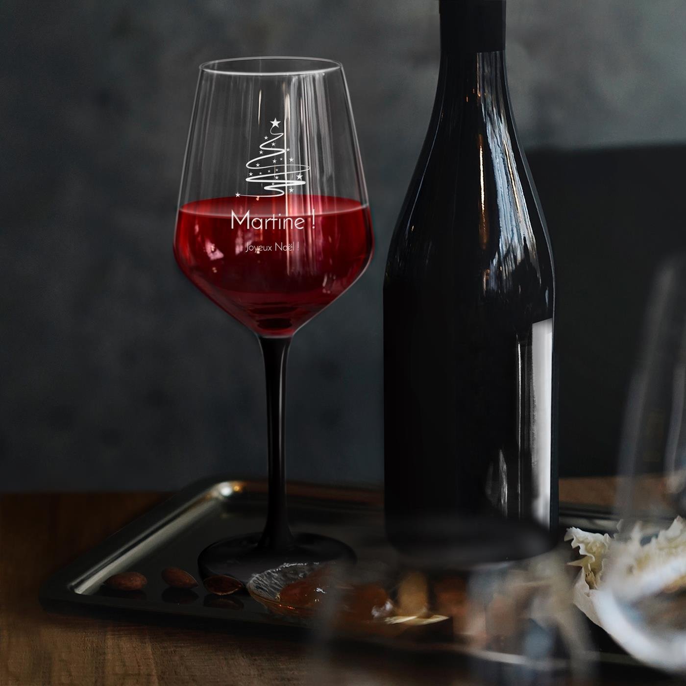 Vaso de vino con pie negra y grabado para ella en Navidad