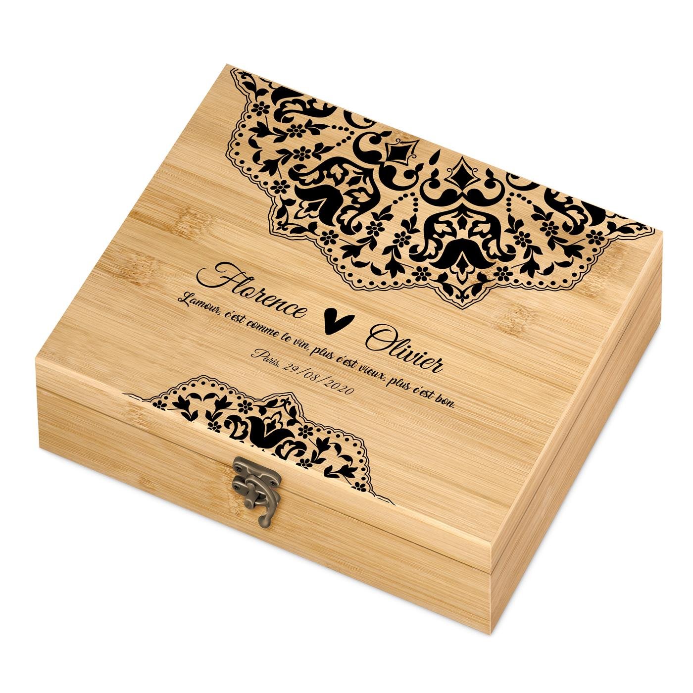 Murrano Wine Accessory Set with Personalized Box