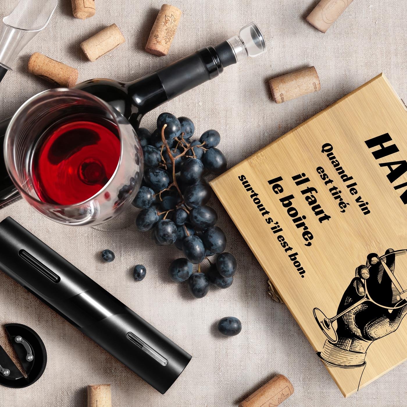 Set de accesorios para vino personalizado de Murrano para el cumpleaños de una amiga