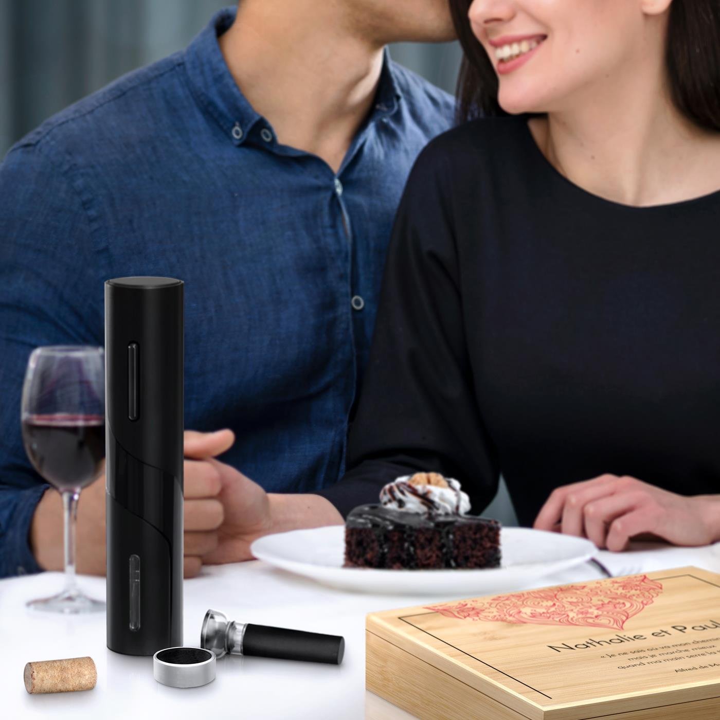 Murrano Wine Accessory Set with Personalized Box for Friends Wedding Gift