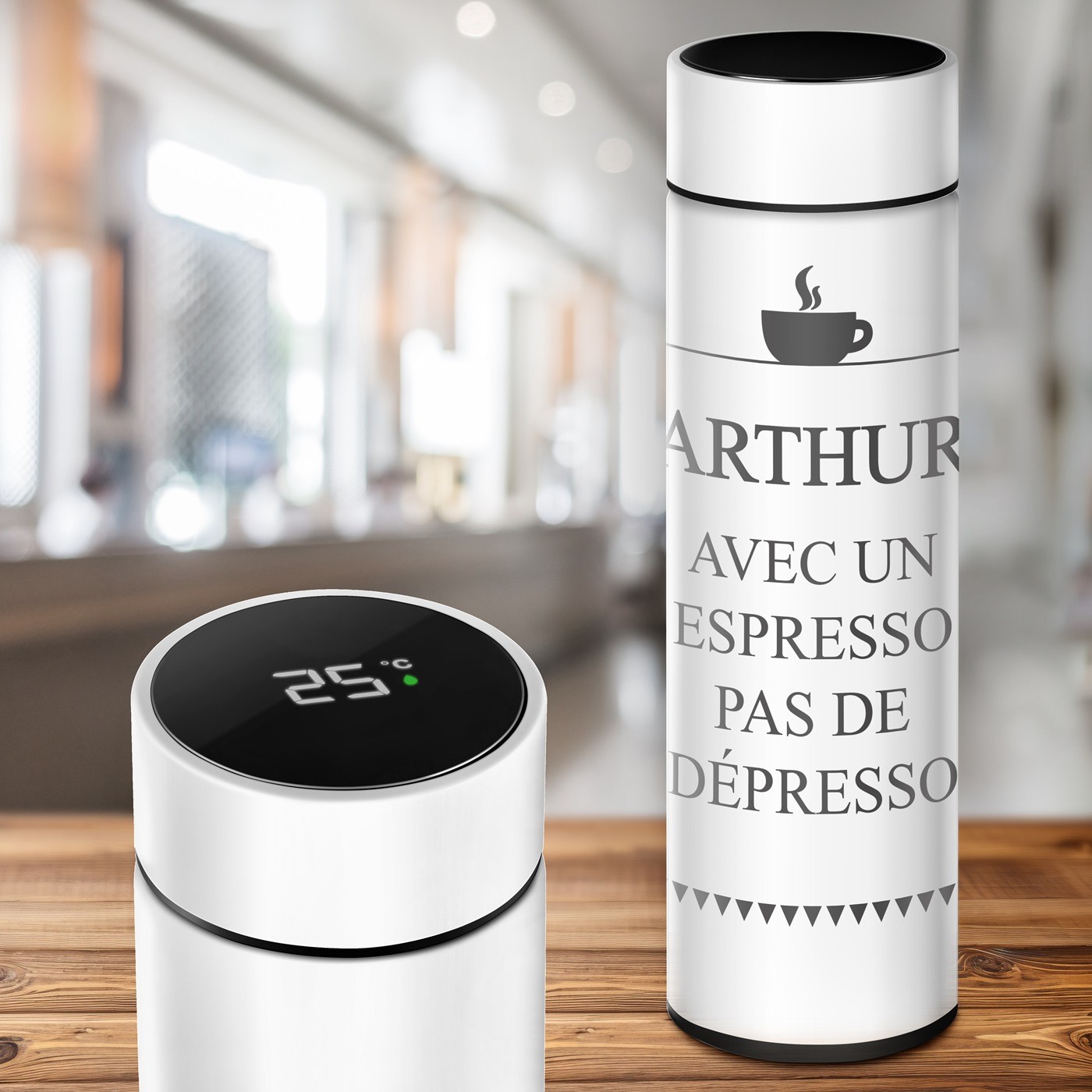 Botella térmica blanca personalizada con display LED para amantes del café