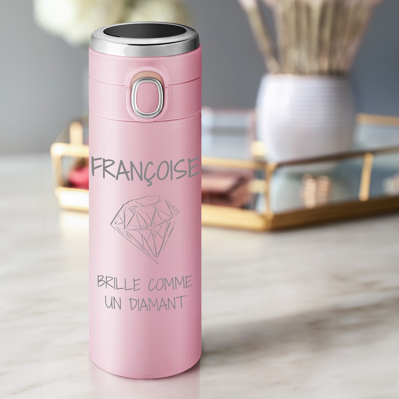 Taza térmica rosa con pantalla LED para un regalo de Día de San Valentín