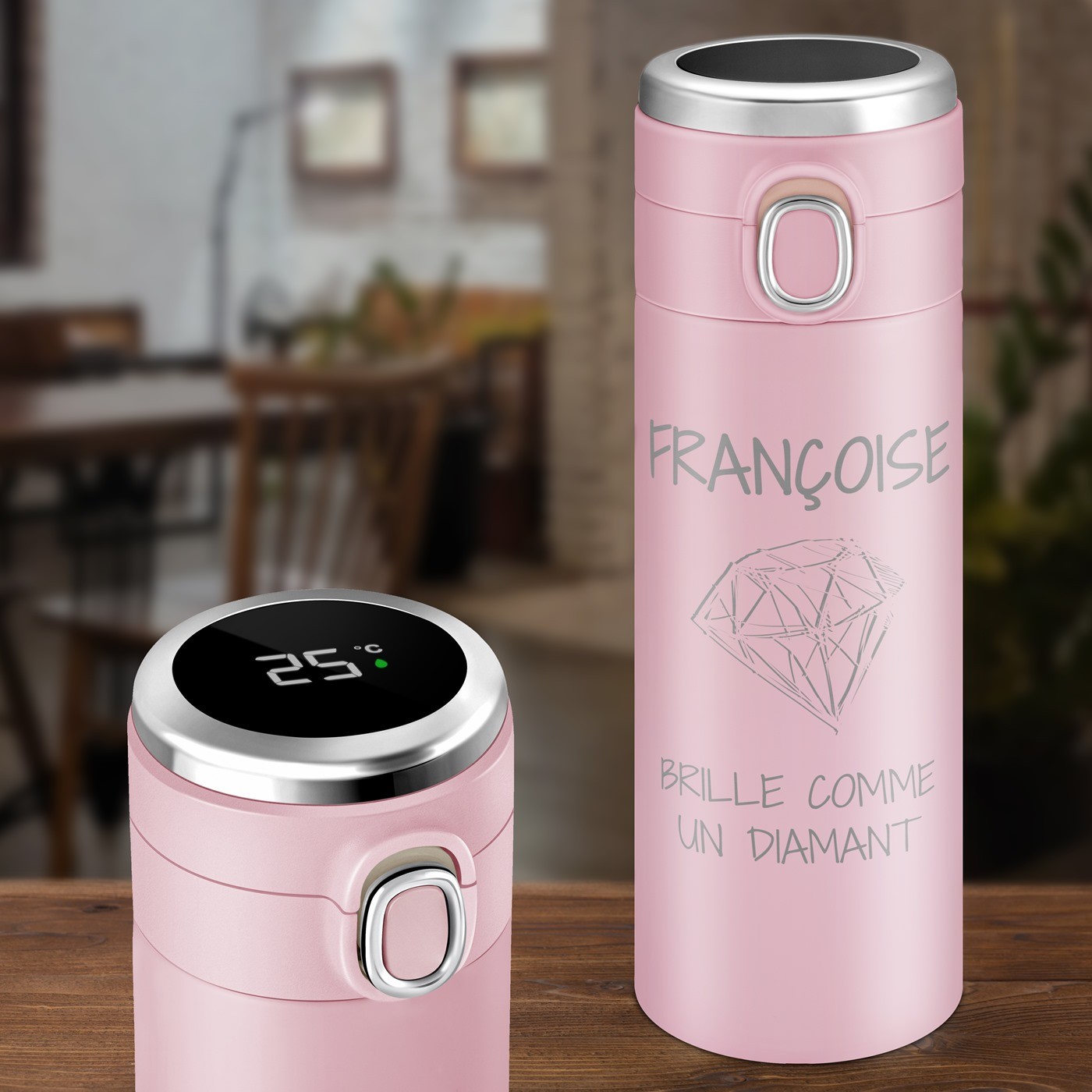 Taza térmica rosa con pantalla LED para un regalo de Día de San Valentín