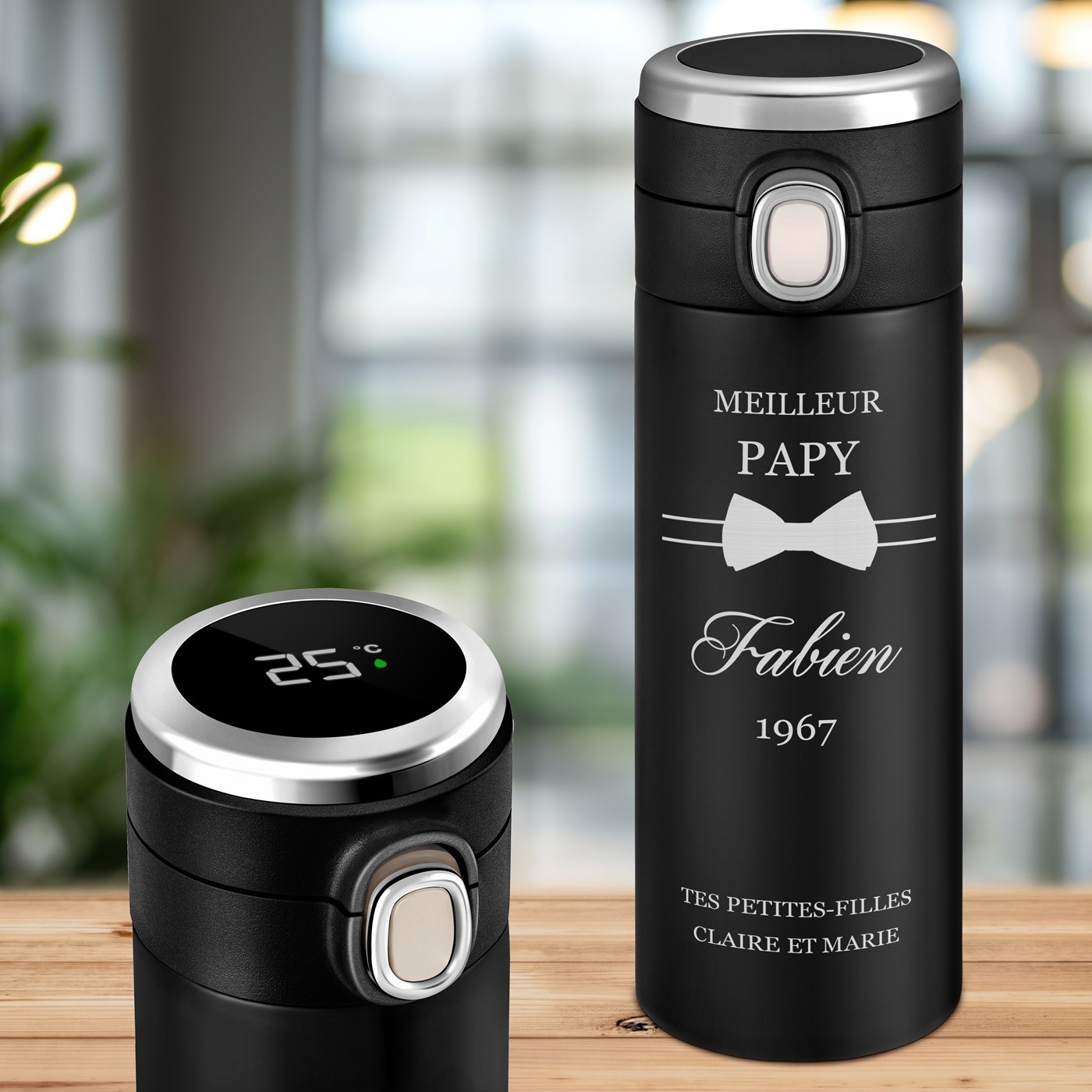 Taza de viaje negra Murrano con grabado y pantalla LED para el Día del Abuelo
