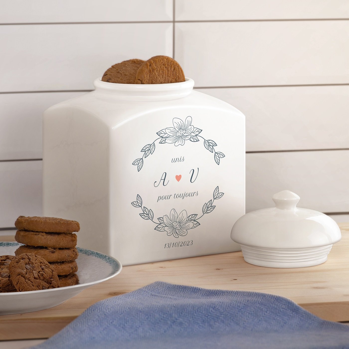 Murrano Ceramic Cookie Jar for Couples