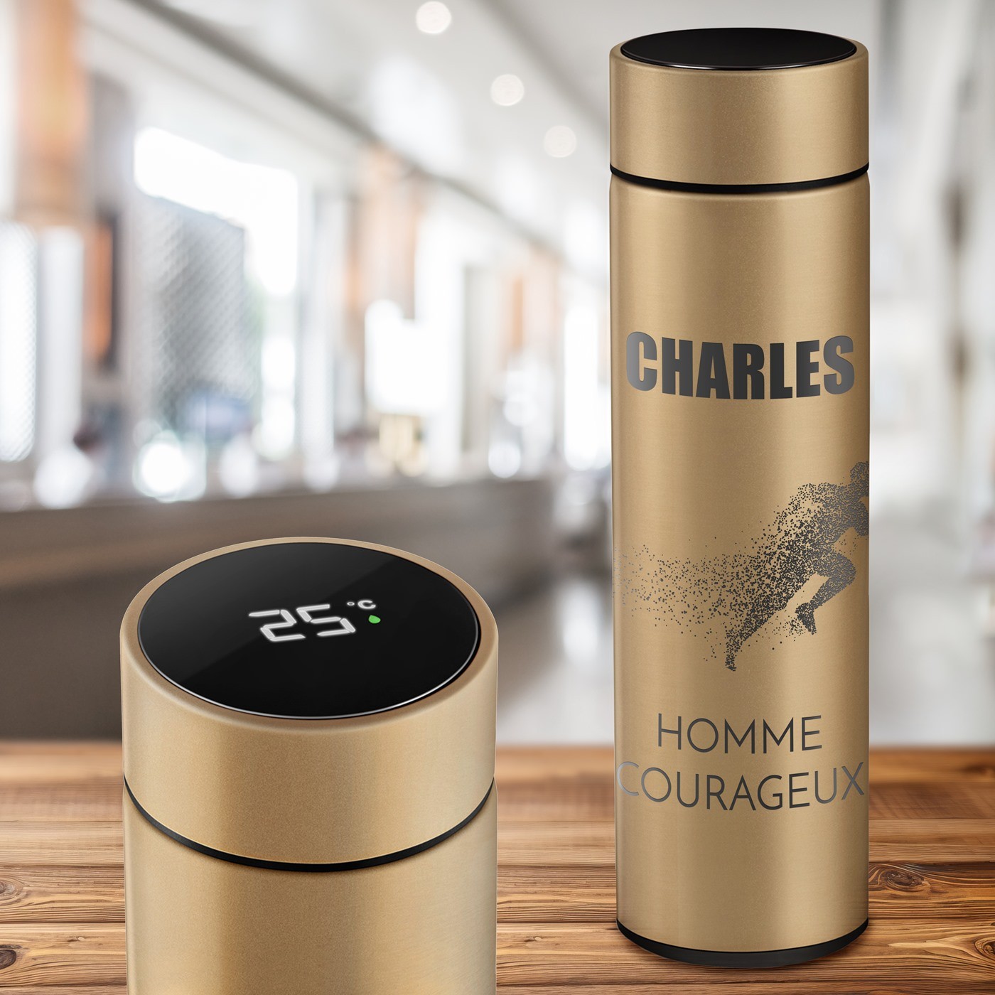 Botella aislante de oro personalizada con pantalla LED para el cumpleaños de un amigo
