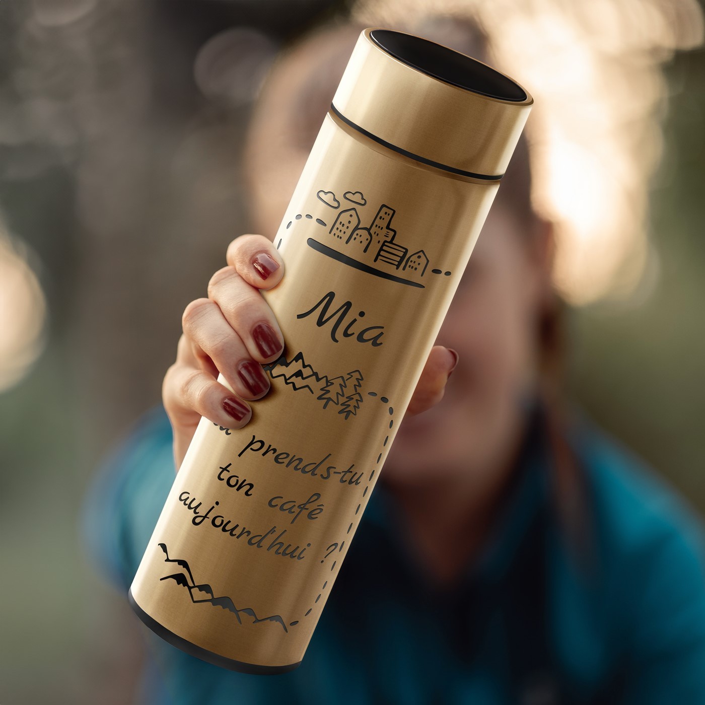 Murrano Personalized Golden Insulated Bottle with LED Display for Mountain Enthusiast