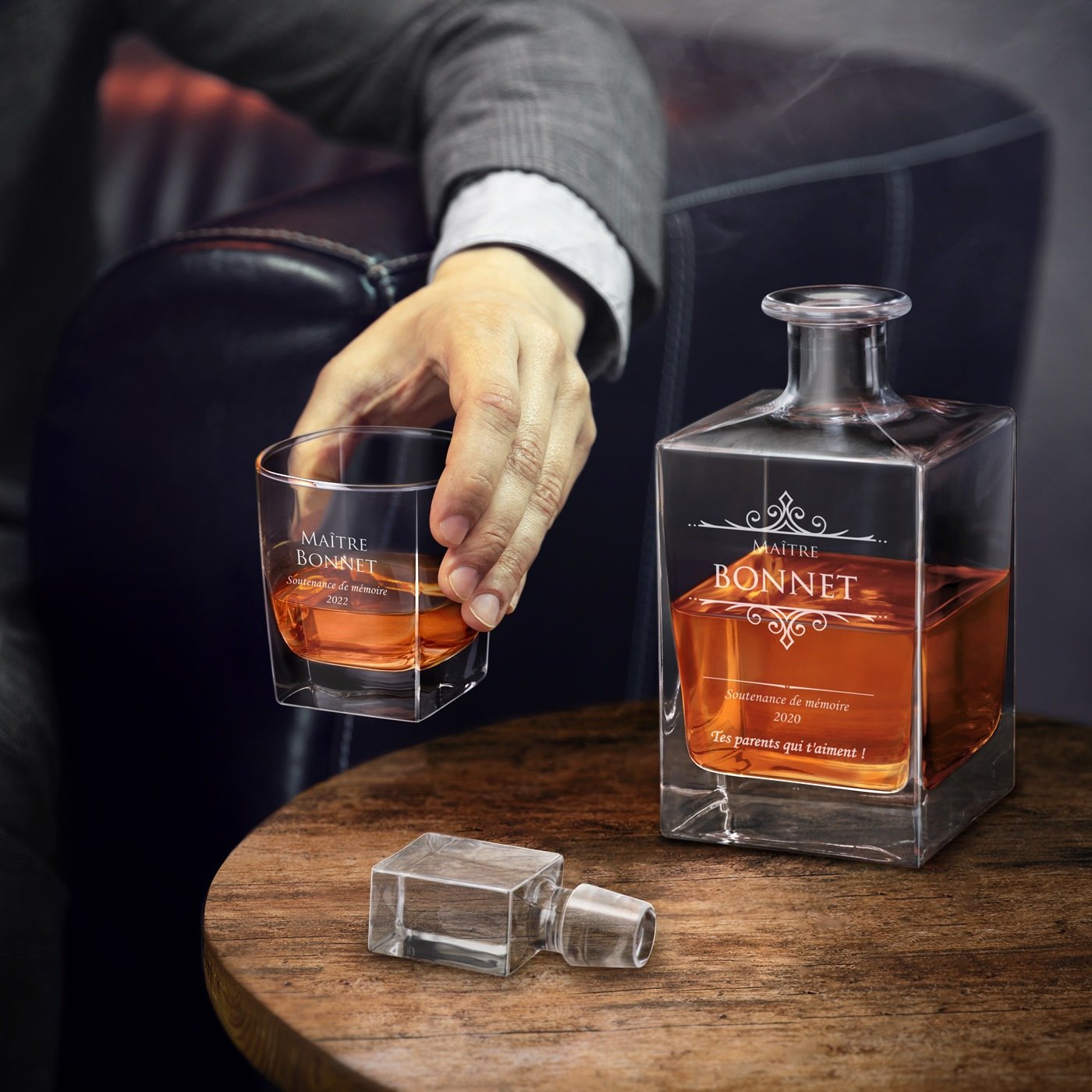 Decantador de whisky Murrano Cube con grabado para un maestro