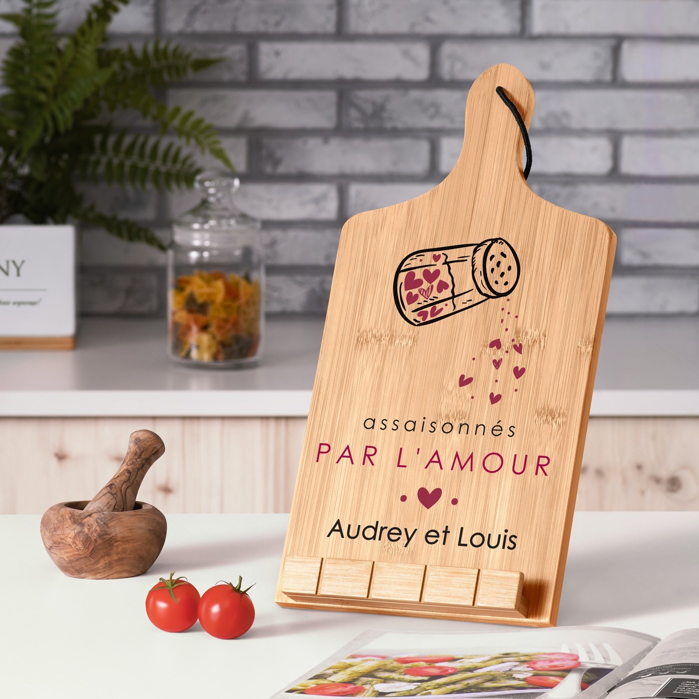 Soporte para libros en forma de tabla de cortar de bambú Murrano - Regalo de boda personalizado