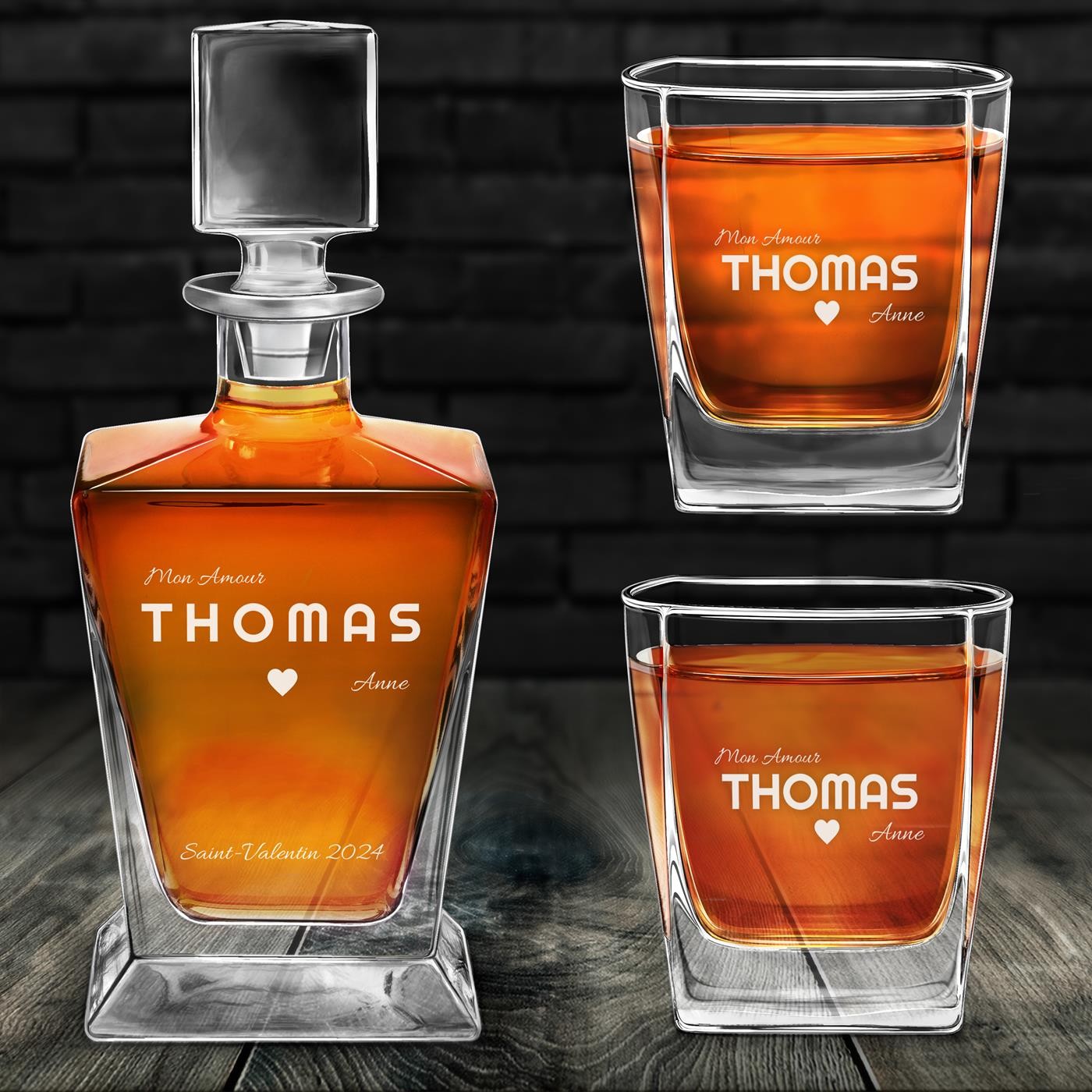 Decantador de whisky Pirámide Murrano y 2 vasos con grabado para el Día de San Valentín