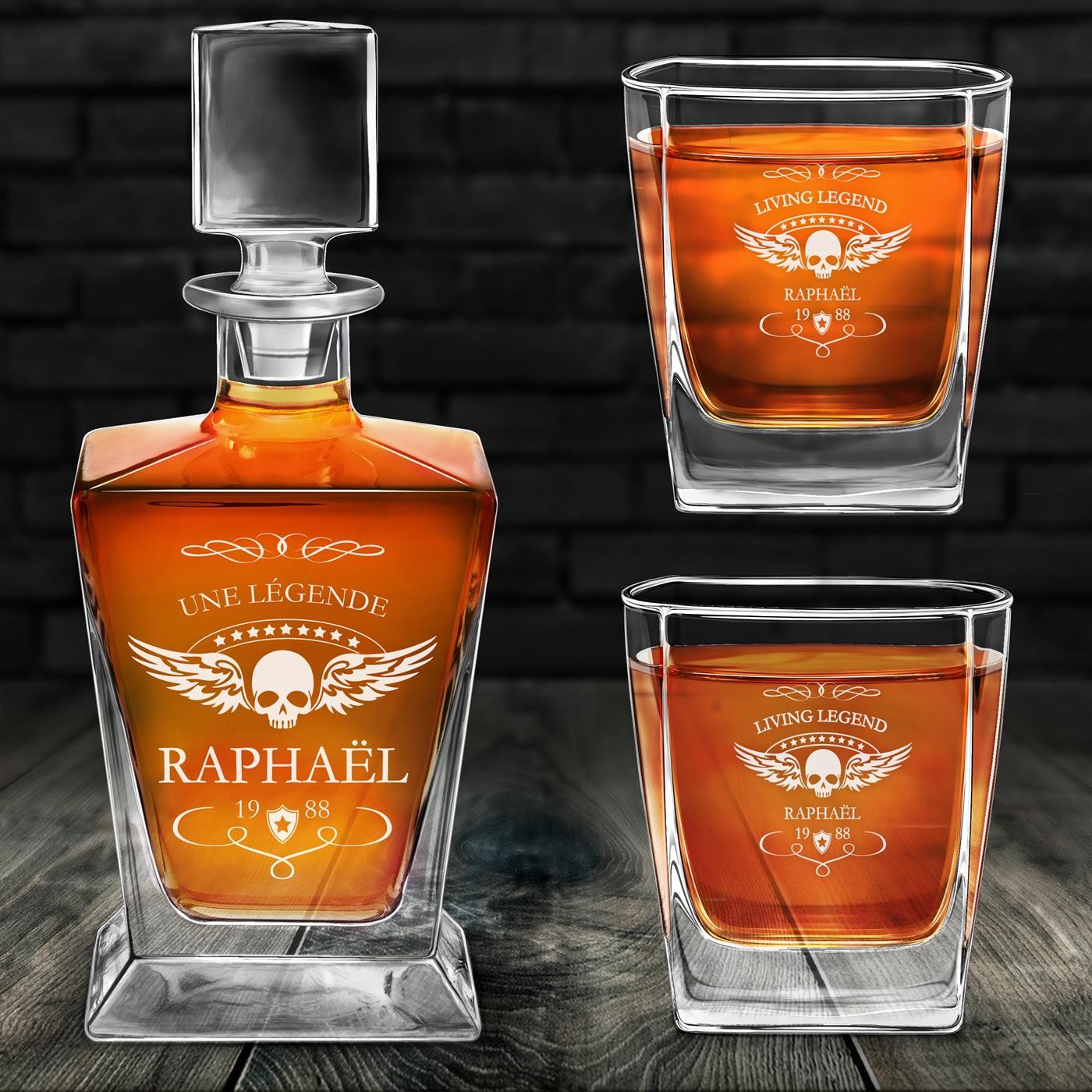 Decantador de whisky Murrano Pirámide y 2 vasos con grabado personalizado para motociclistas
