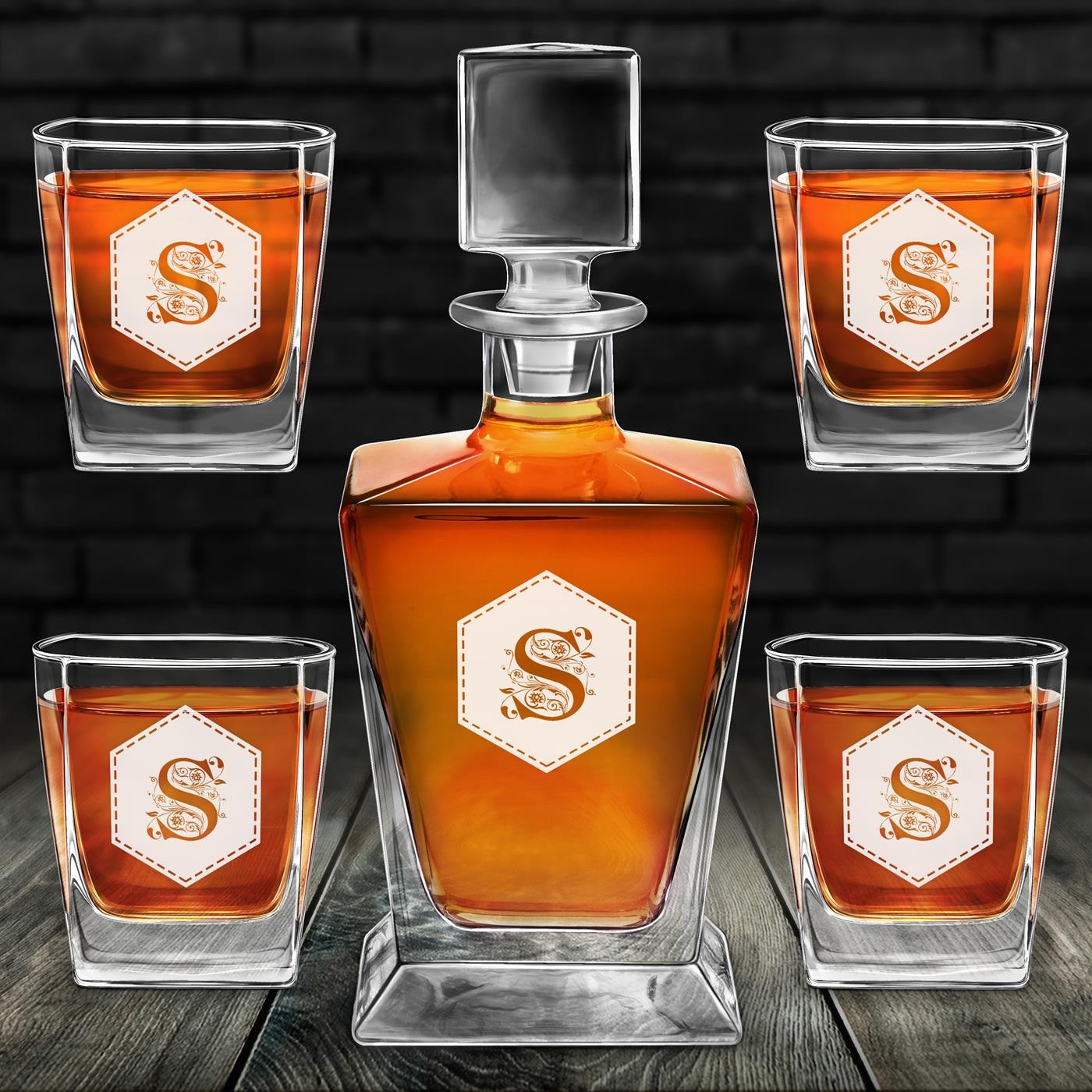 Murrano Pyramid Whisky Decanter Set with Engraved Glasses
