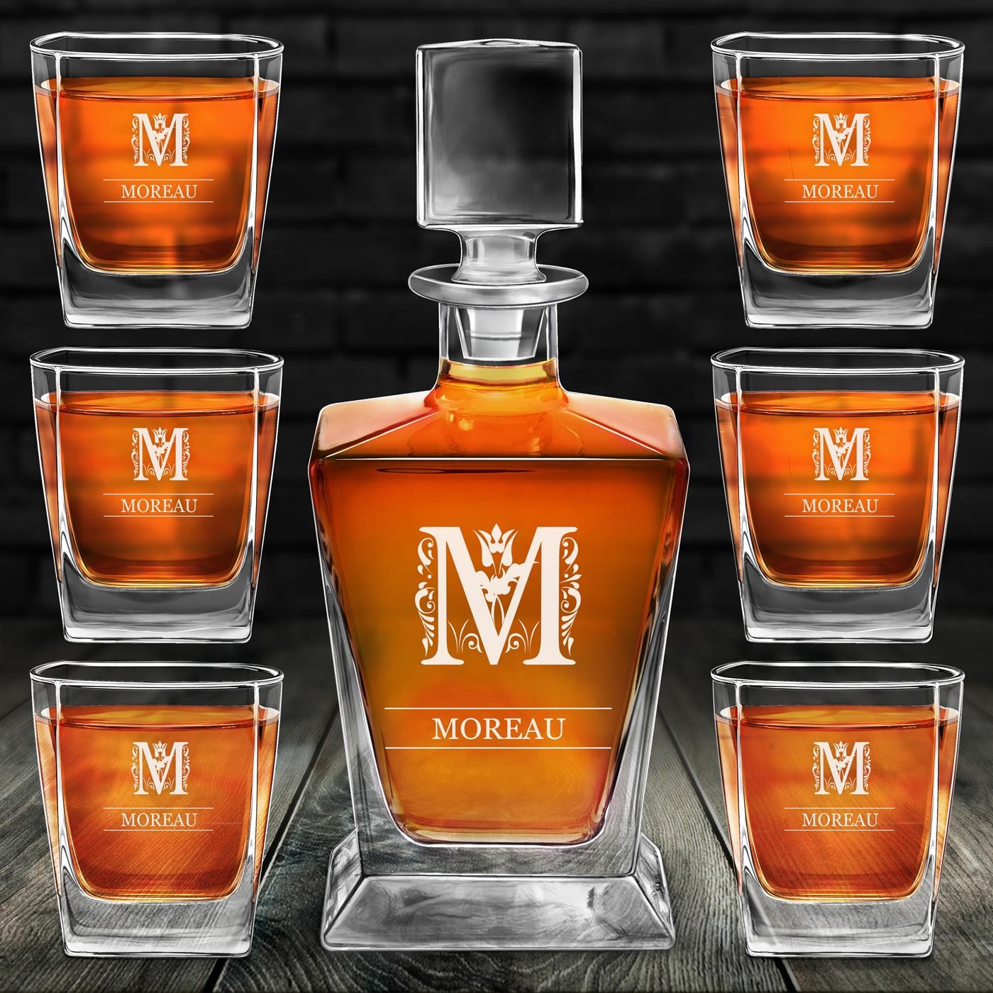 Decantador de whisky Murrano Pirámide y 6 vasos con grabado para caballero