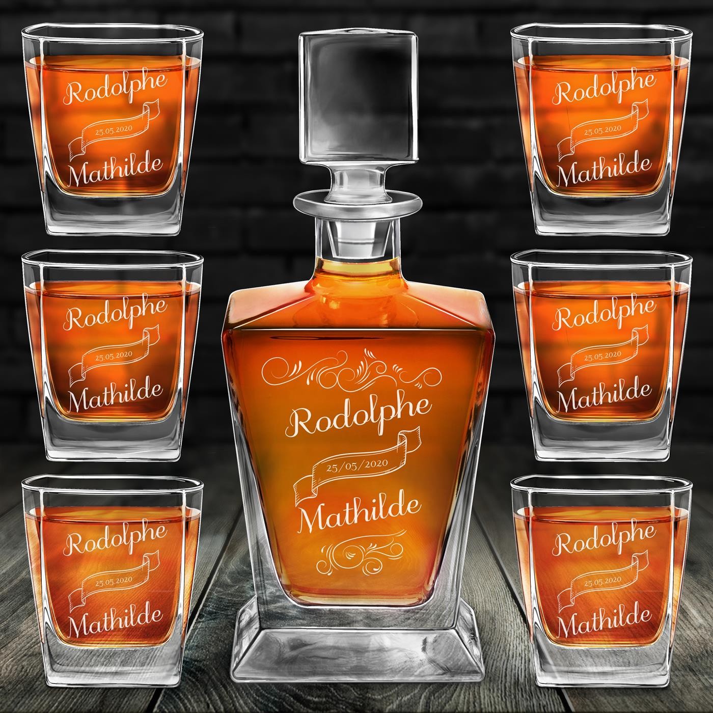 Decantador de whisky Murrano Pirámide y 6 vasos con grabado para novios