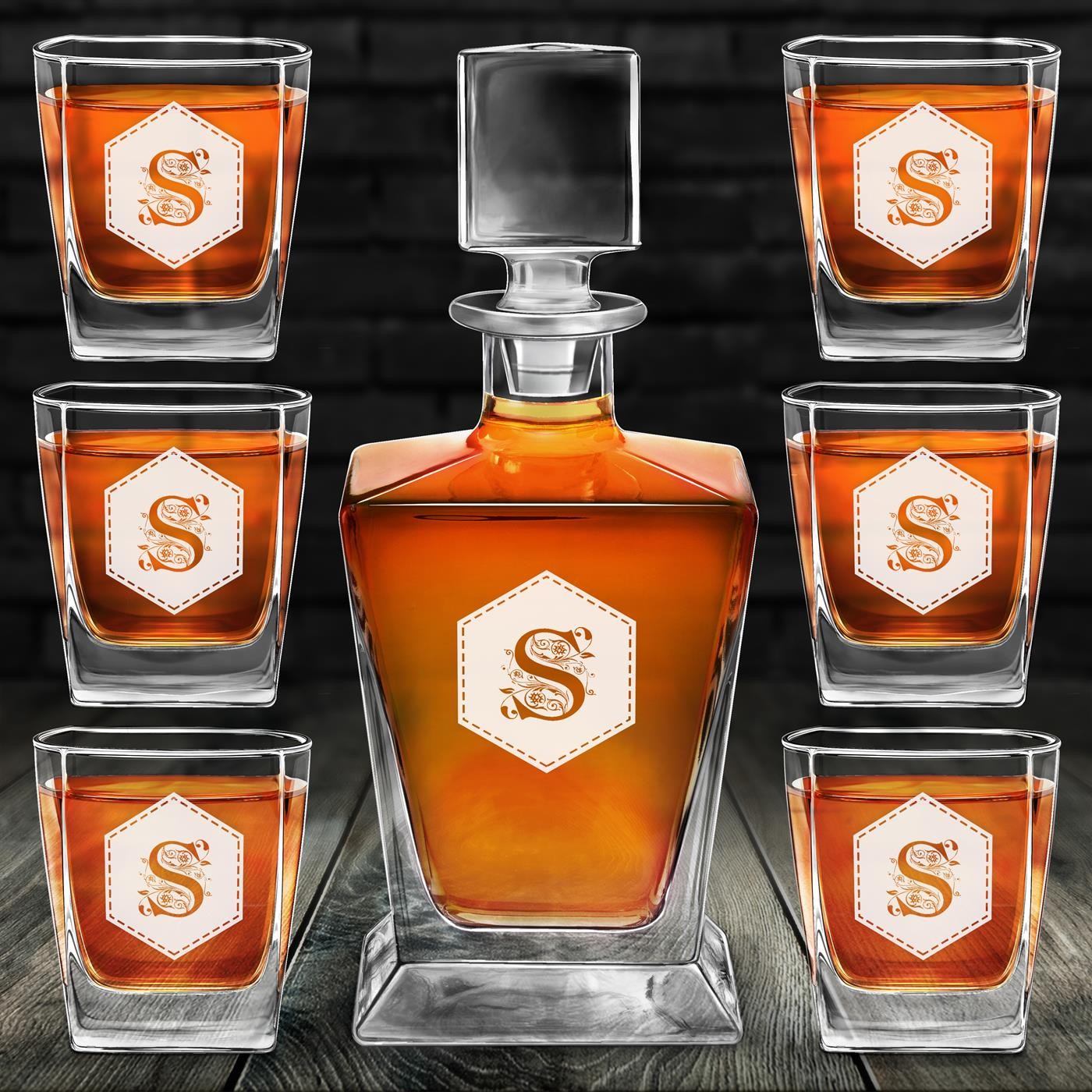 Cajita de whisky Murrano Pirámide y 6 vasos grabados personalizados para caballeros