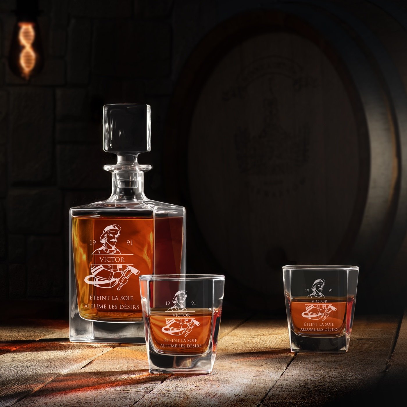 Set de decantador de whisky Murrano con vasos grabados láser para bomberos