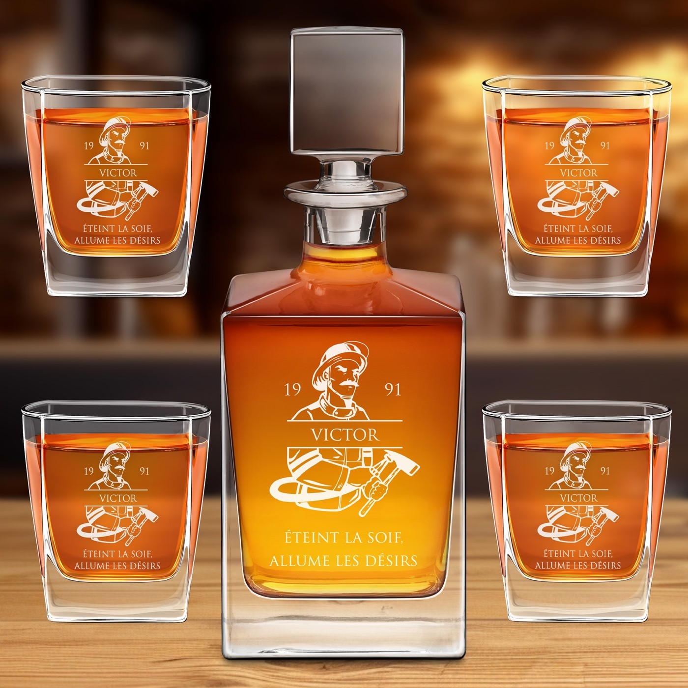 Set de whisky Murrano con jarra cúbica y 4 vasos - Grabado personalizado para bomberos