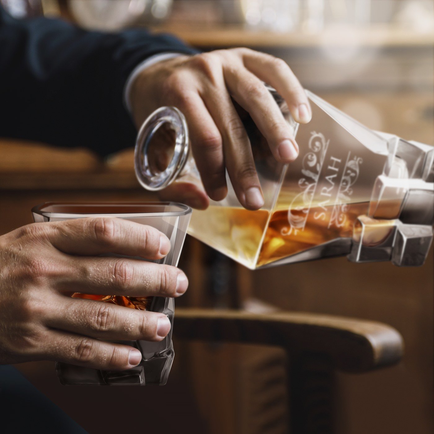 Jugo de whisky Ice Blink Murrano y 2 vasos con grabado para mujeres