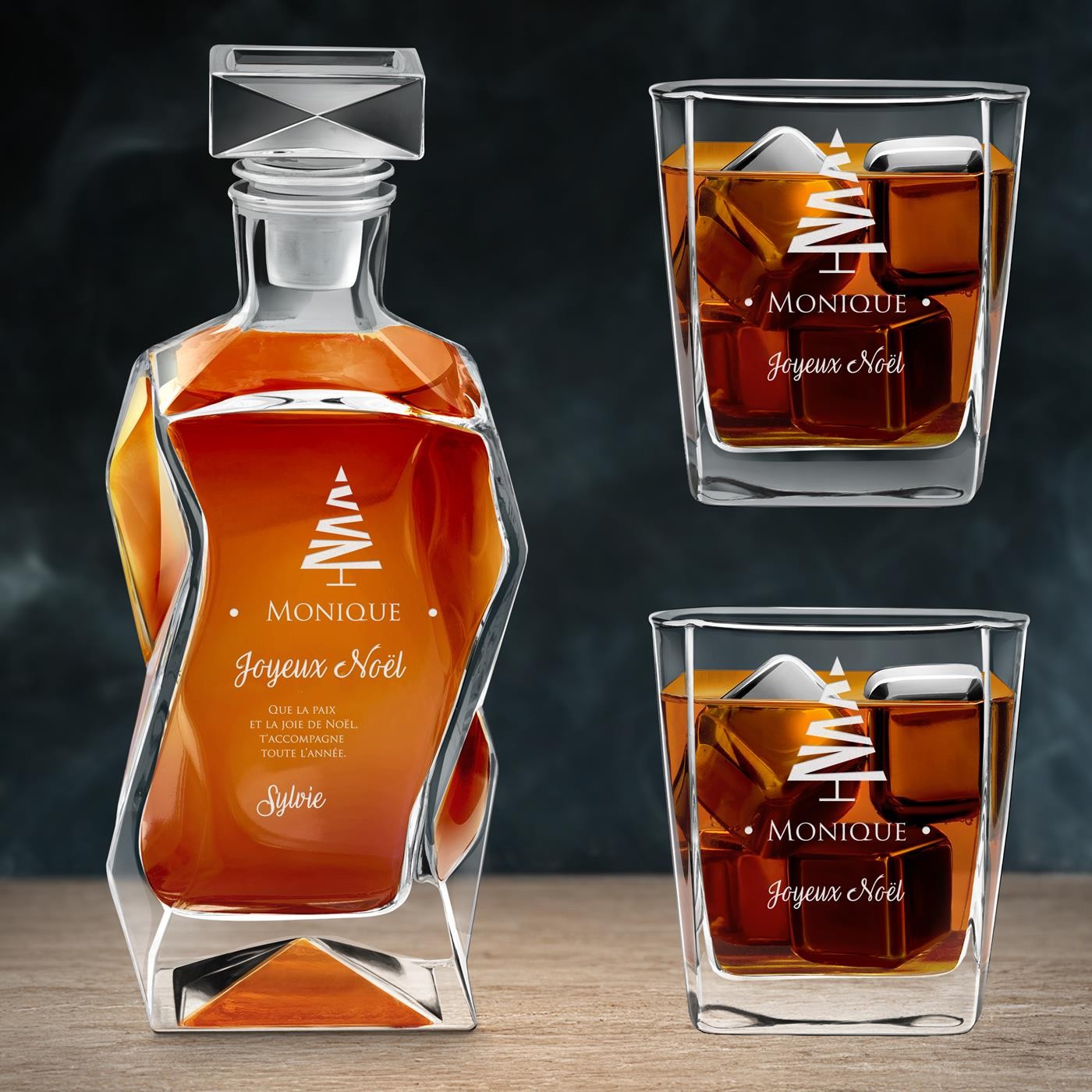 Set de botella curva Murrano con 2 vasos y grabado de pino para ella en Navidad