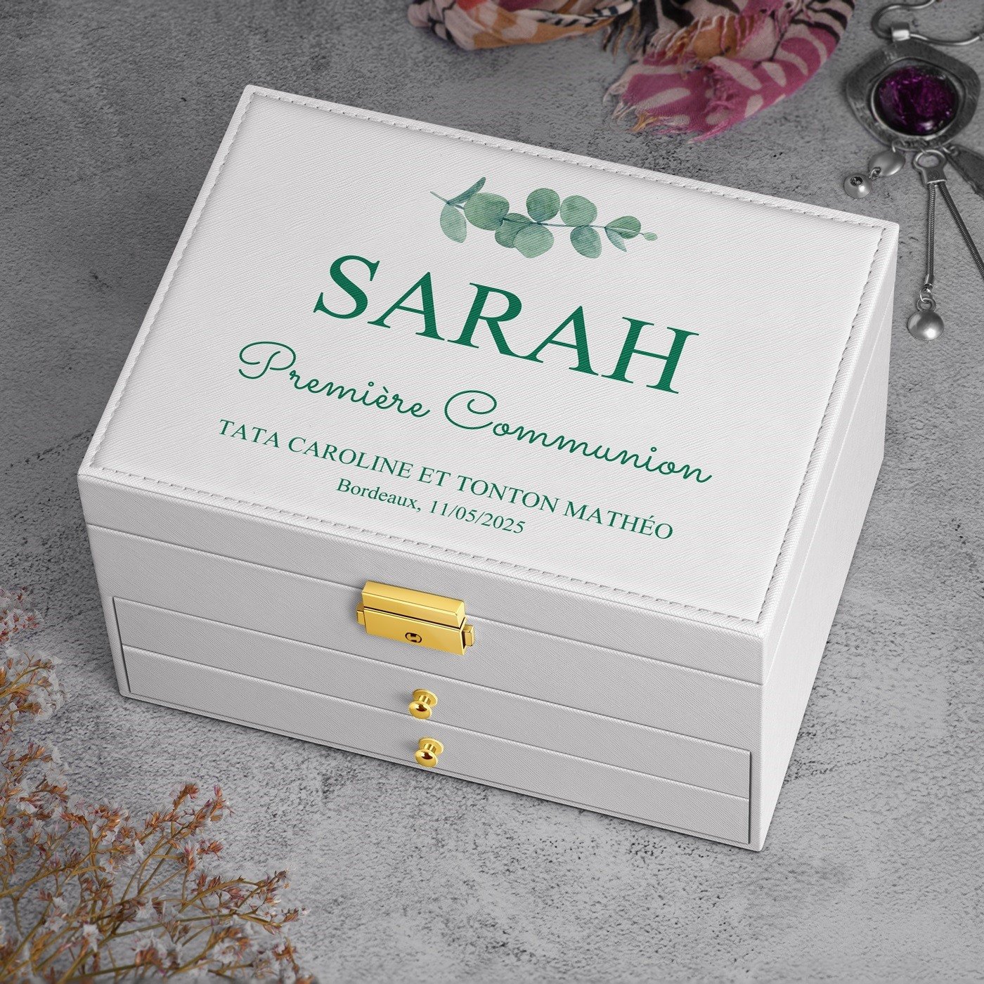 Caja de joyas blanca personalizada con impresión para la primera comunión de mi sobrina Murrano