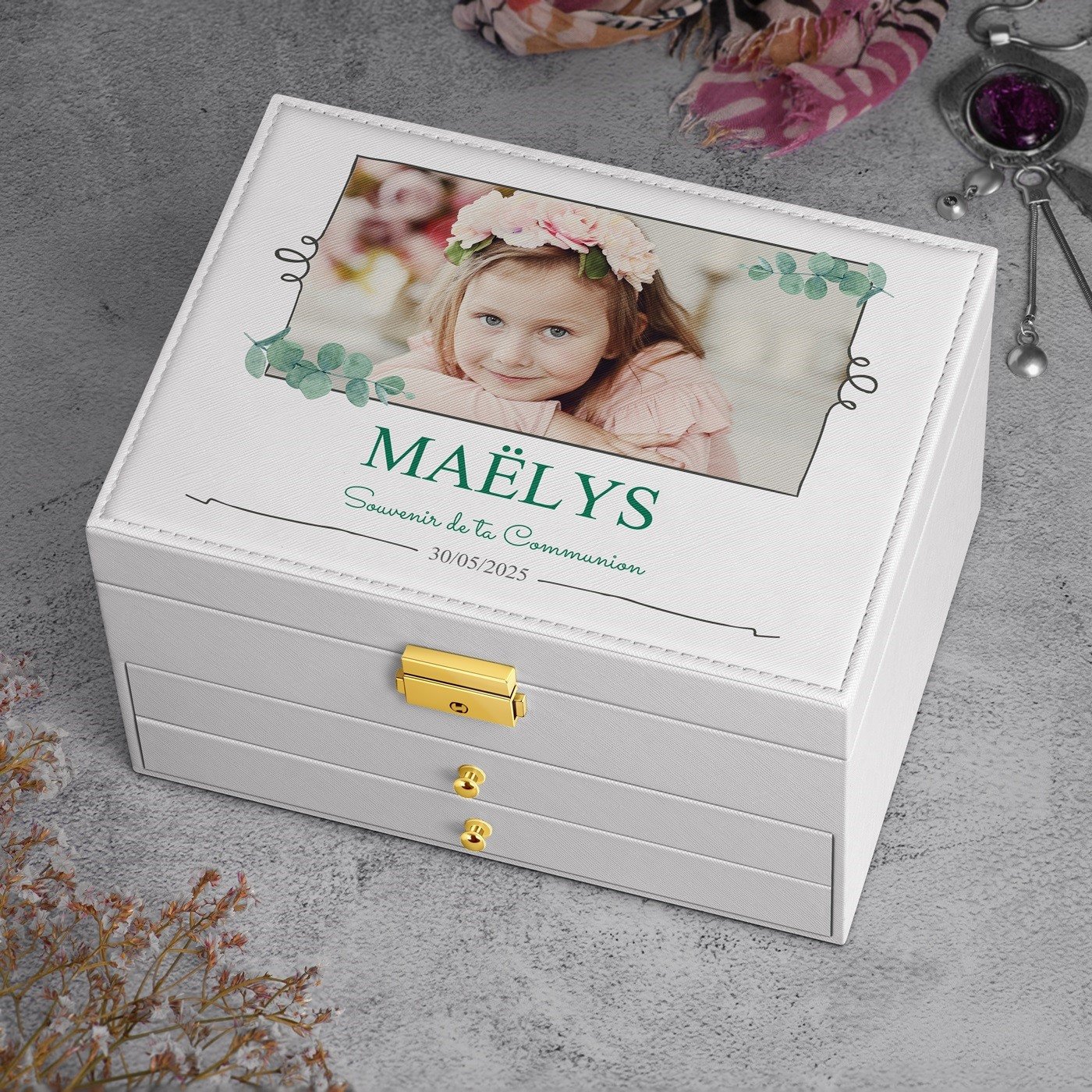 Caja de joyas blanca de Murrano para la comunión de una niña