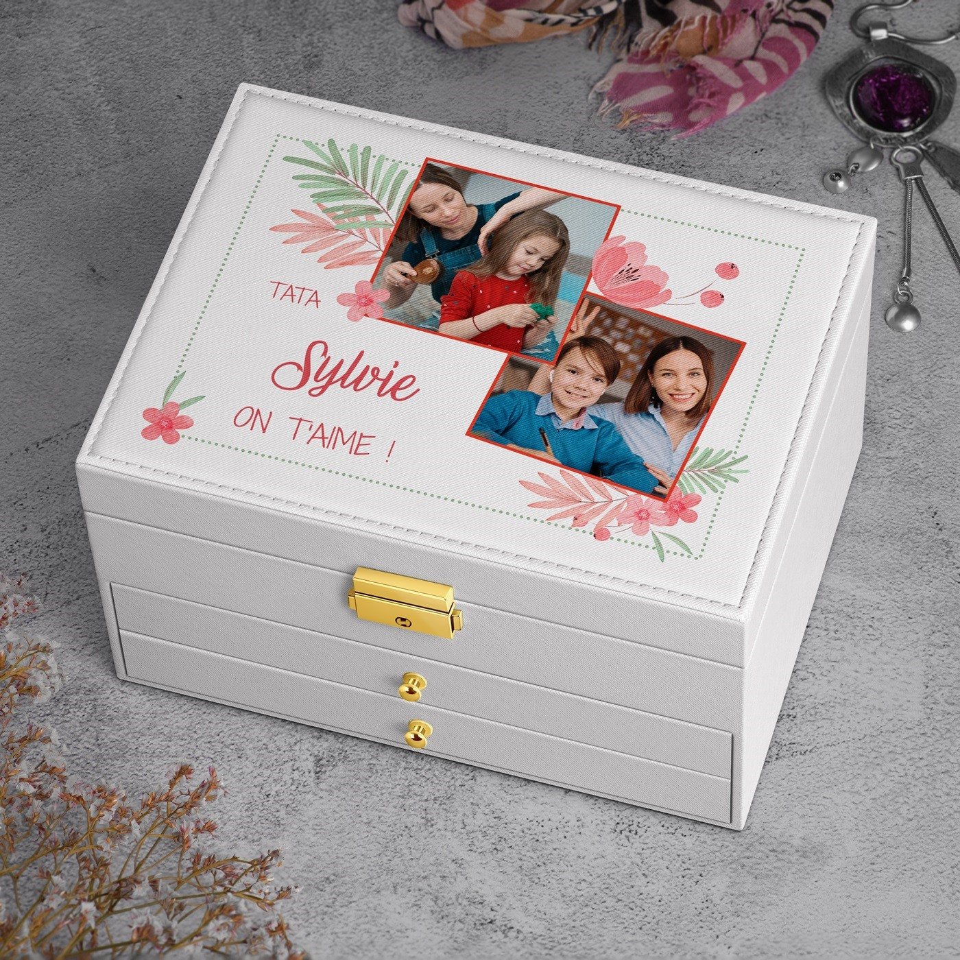 Caja de joyas blanca personalizada de Murrano para el cumpleaños de su tía