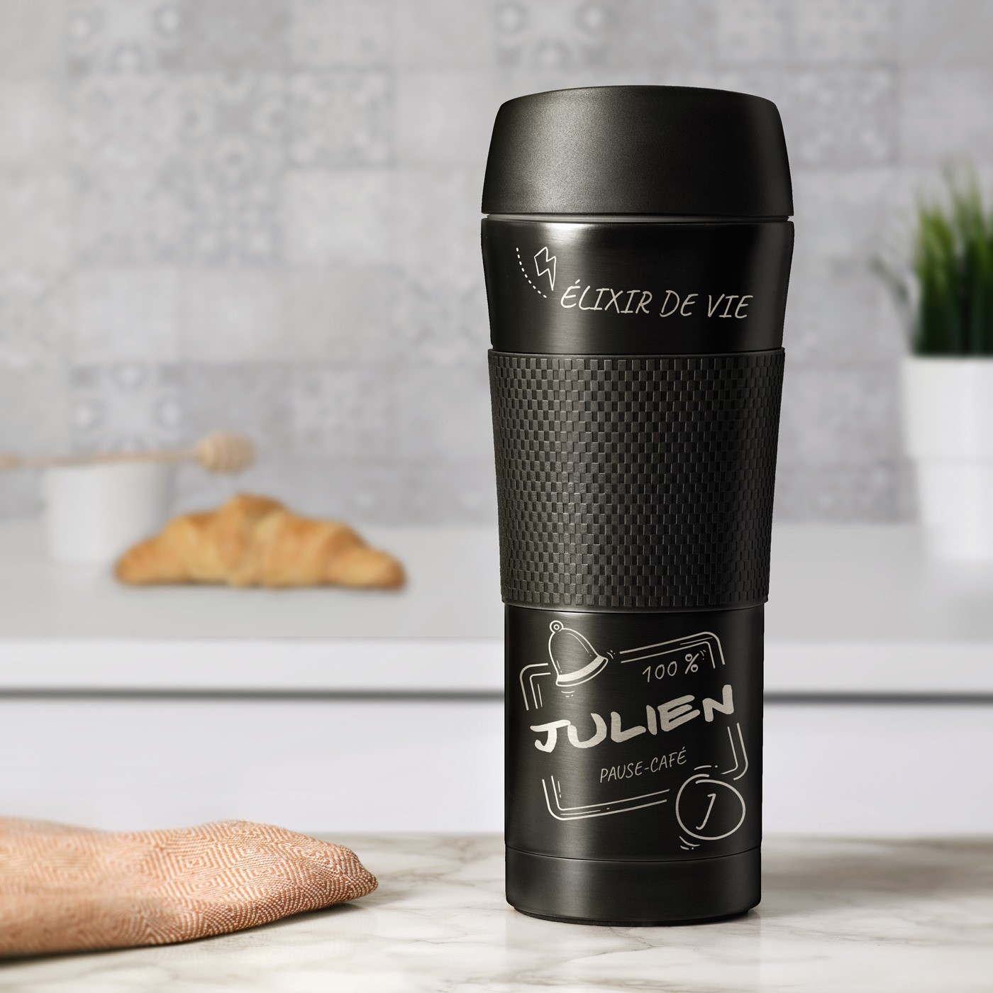 Taza de viaje Murrano - Taza térmica personalizada negra con banda de silicona antideslizante