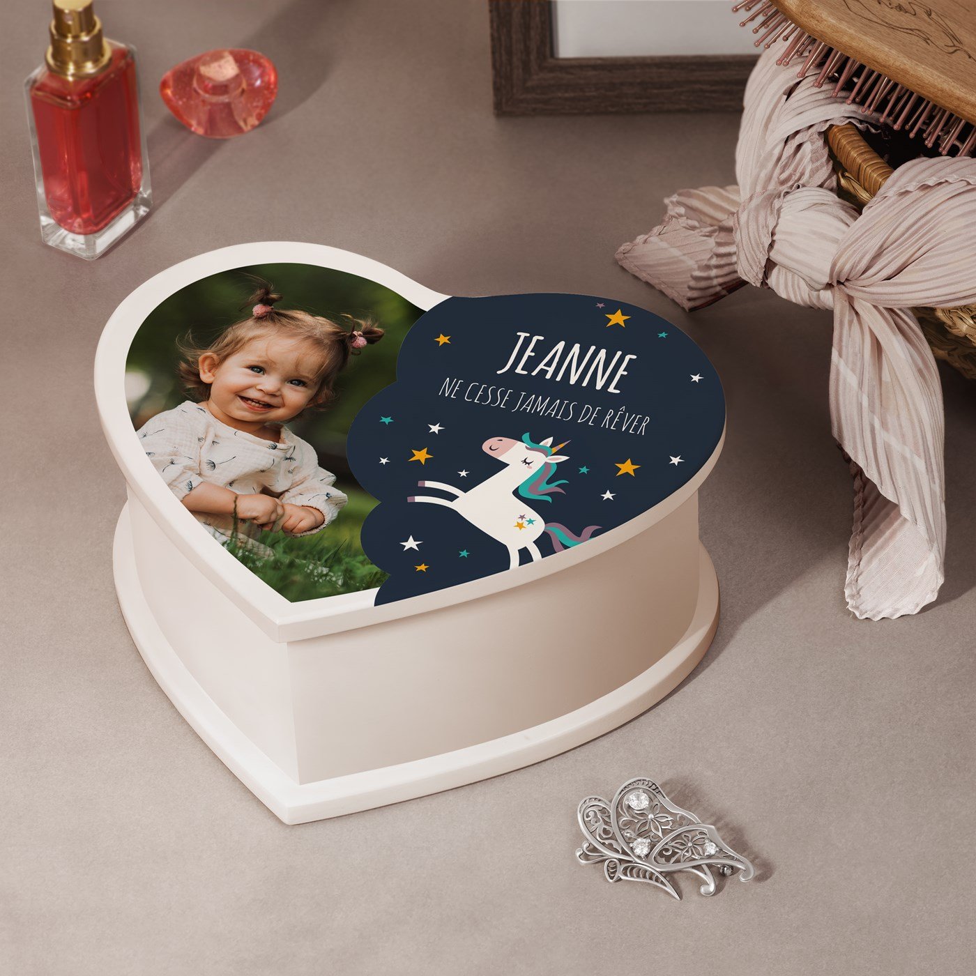Caja de joyas personalizada en forma de corazón Murrano con una foto para el cumpleaños de una niña pequeña