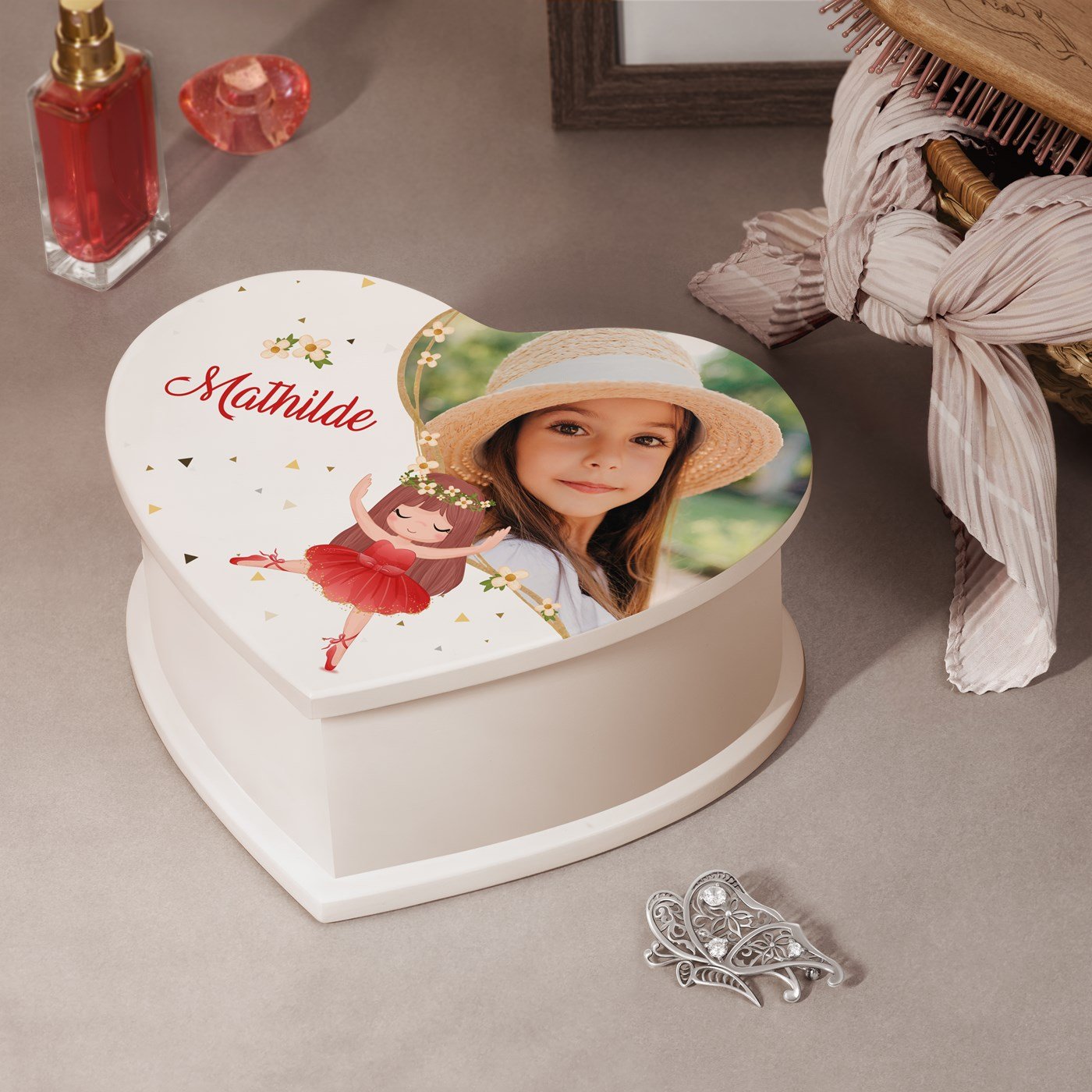 Caja musical en forma de corazón personalizada Murrano para el cumpleaños de una sobrina