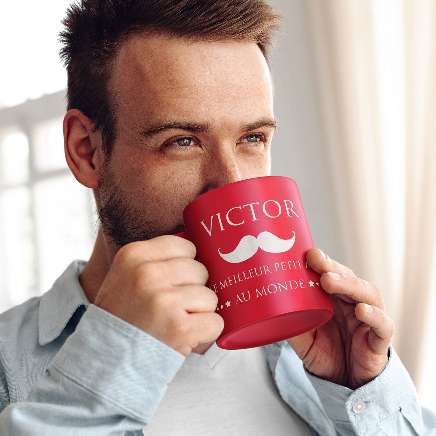 Taza de cerámica roja Murrano con base blanca y personalización para el cumpleaños de tu mejor amigo