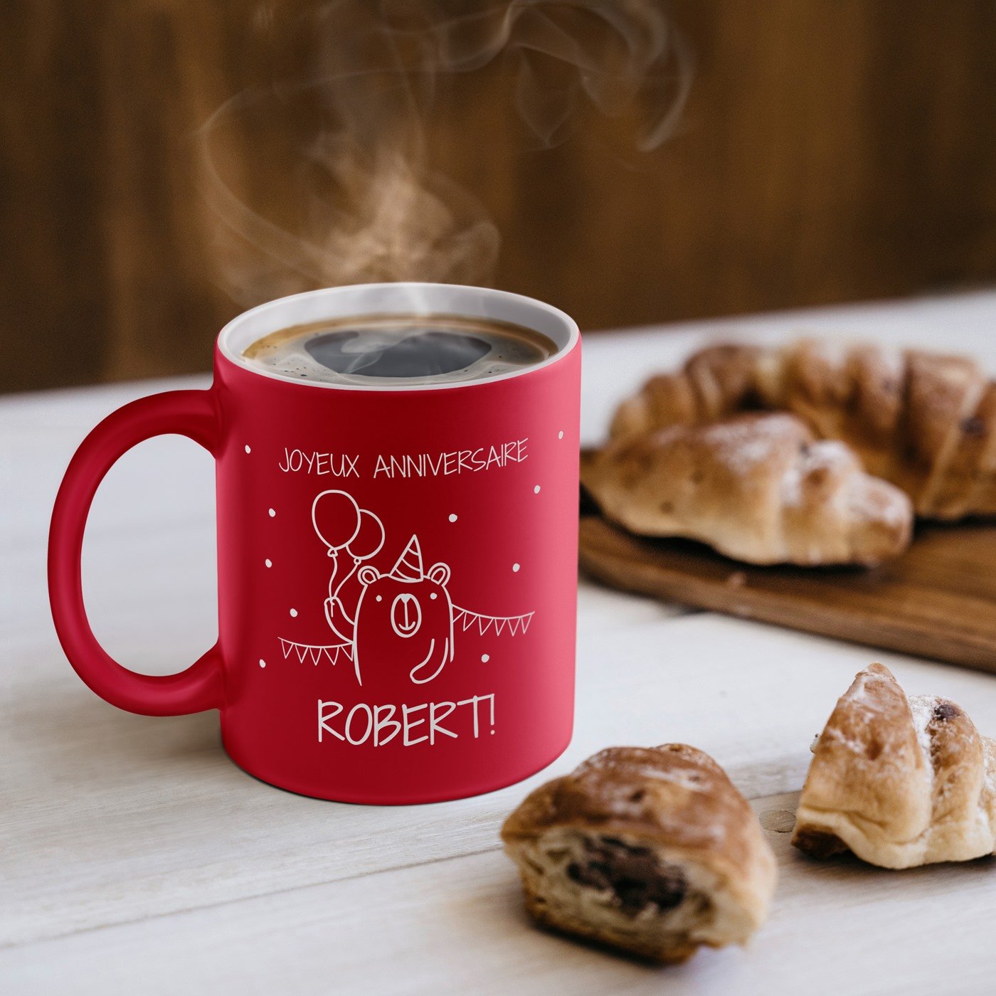 Mug de cerámica roja Murrano con base blanca y personalización para el aniversario de un hombre
