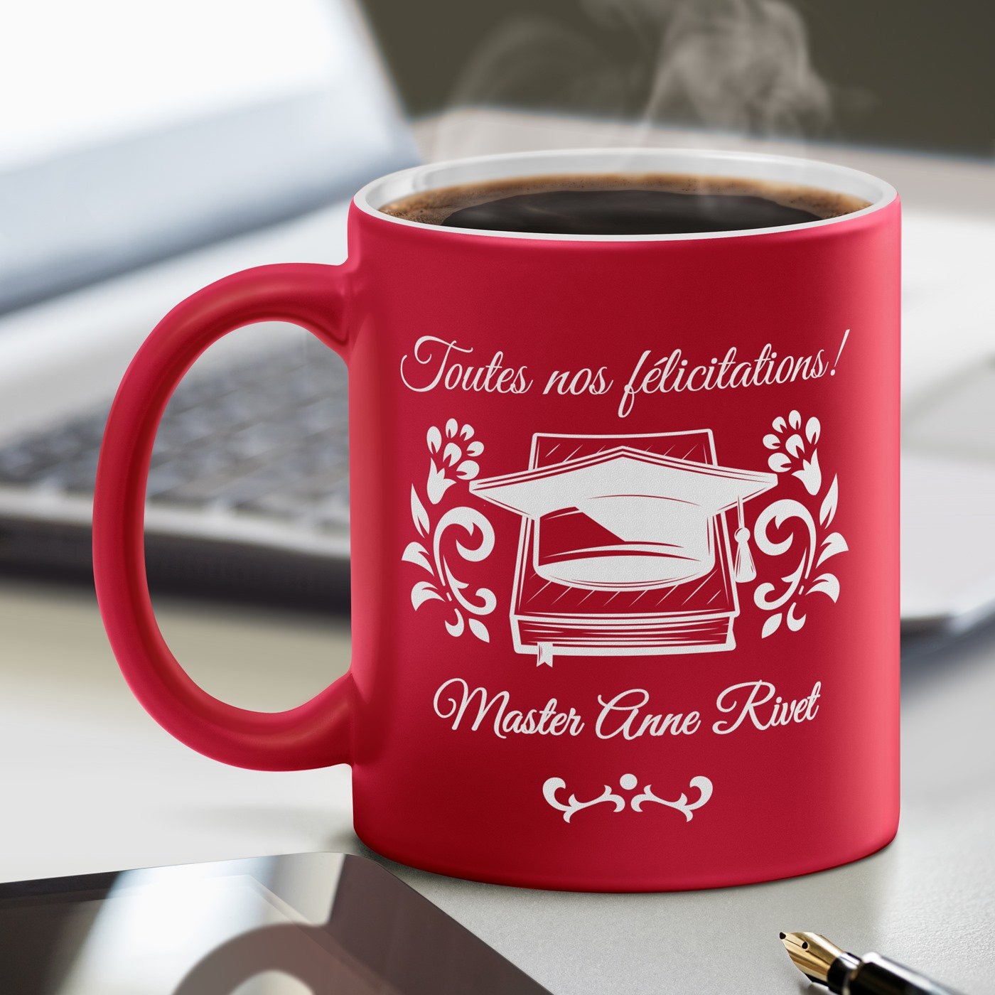 Mug de cerámica roja Murrano con base blanca y personalización para estudiante maestro