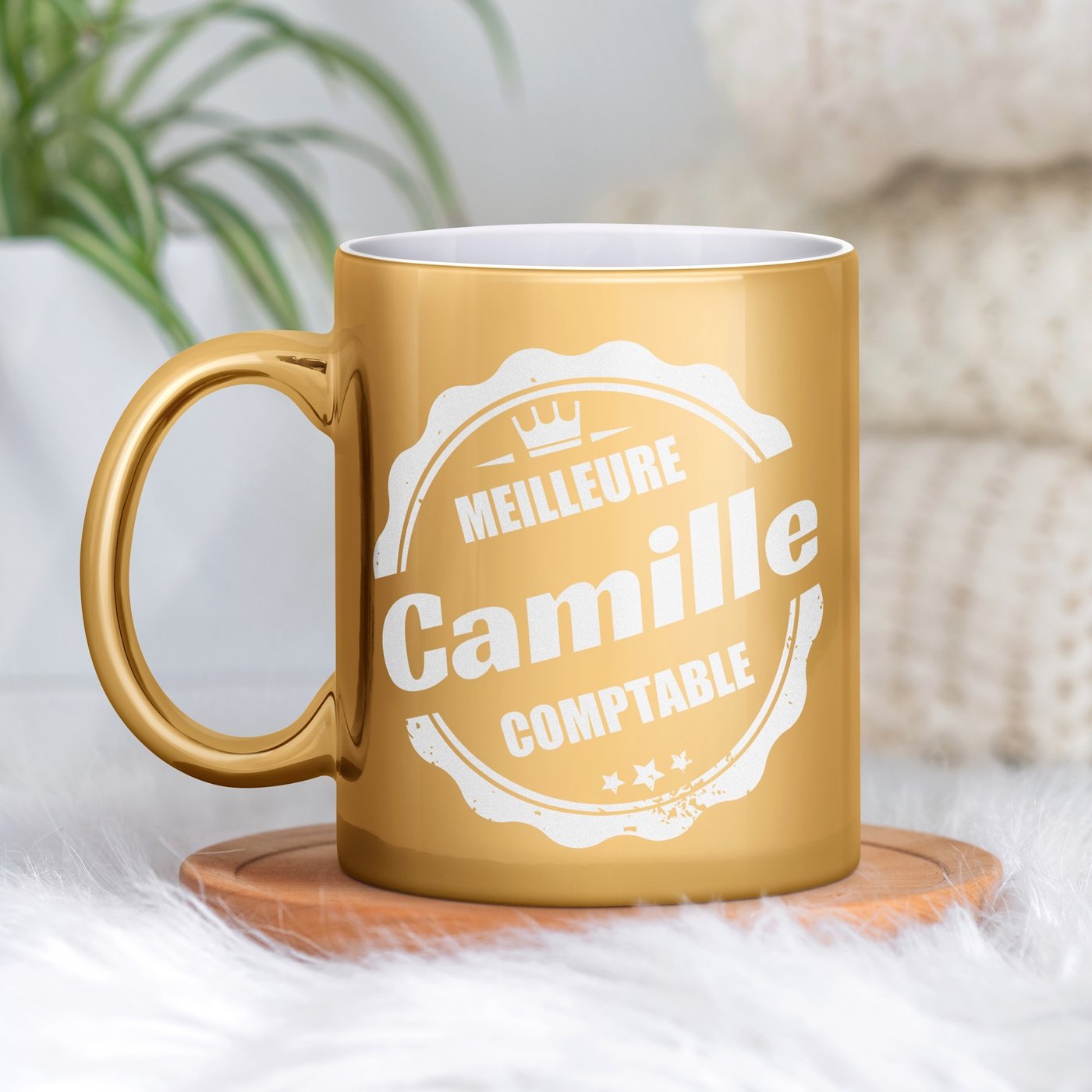 Taza de cerámica dorada con personalización para regalo de aniversario de contador
