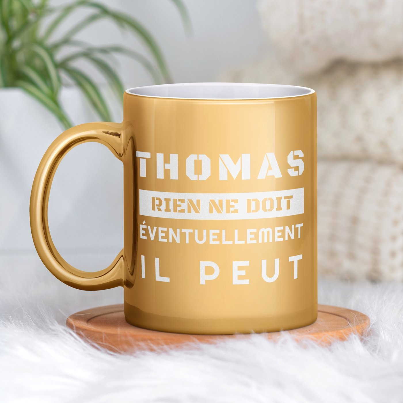 Taza de cerámica dorada con personalización para empleado retirado