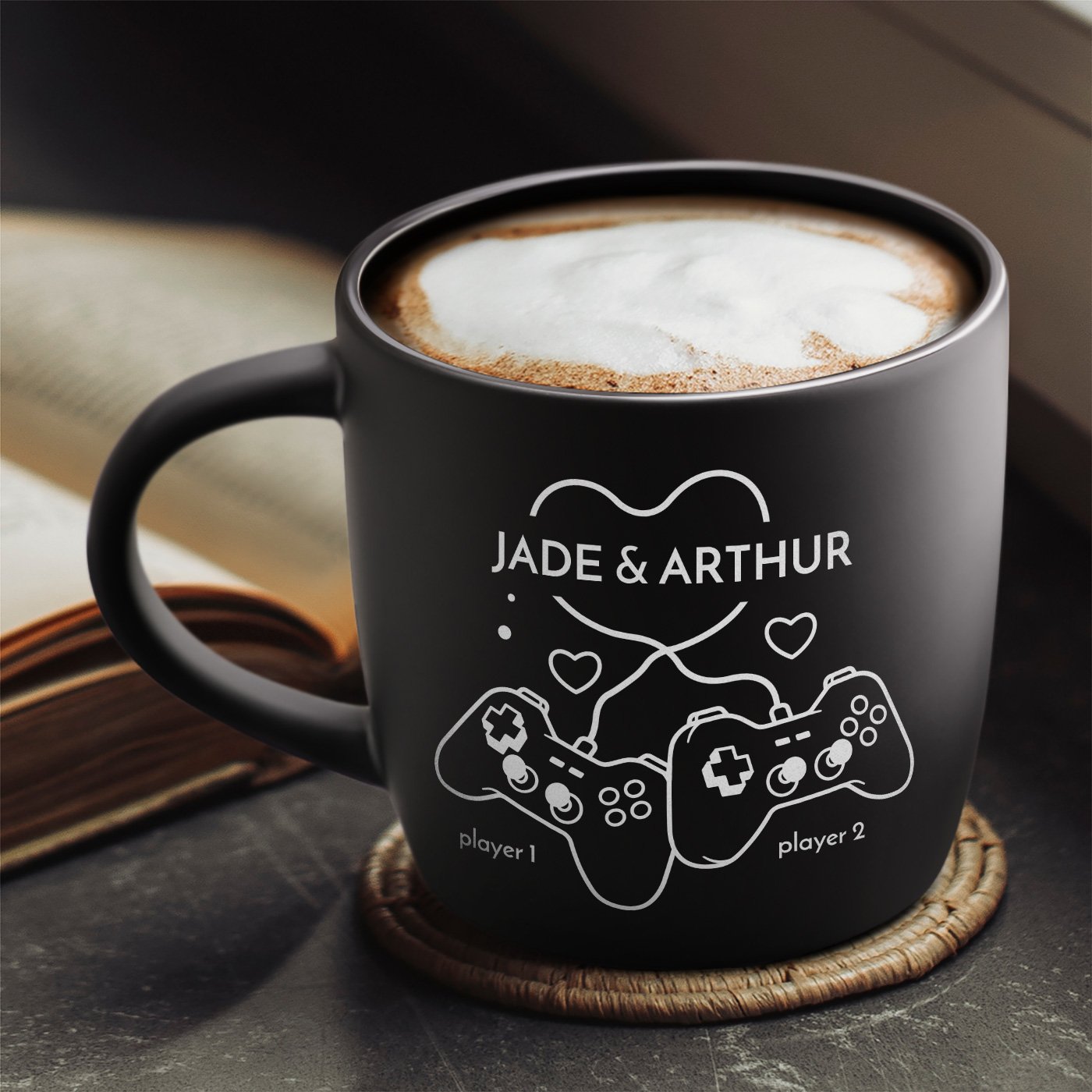 Taza de cerámica negra Murrano con grabado para pareja de jugadores