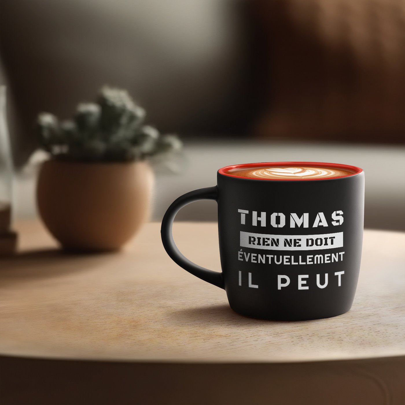 Mug de cerámica negra y roja Murrano con personalización para el retiro de un ingeniero