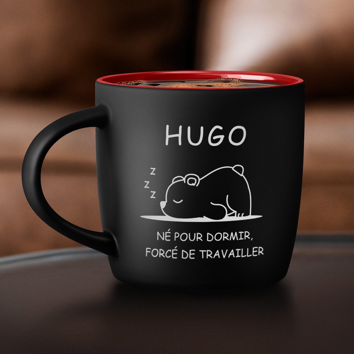 Taza de cerámica negra y roja personalizada - Hombre holgazan para cumpleaños