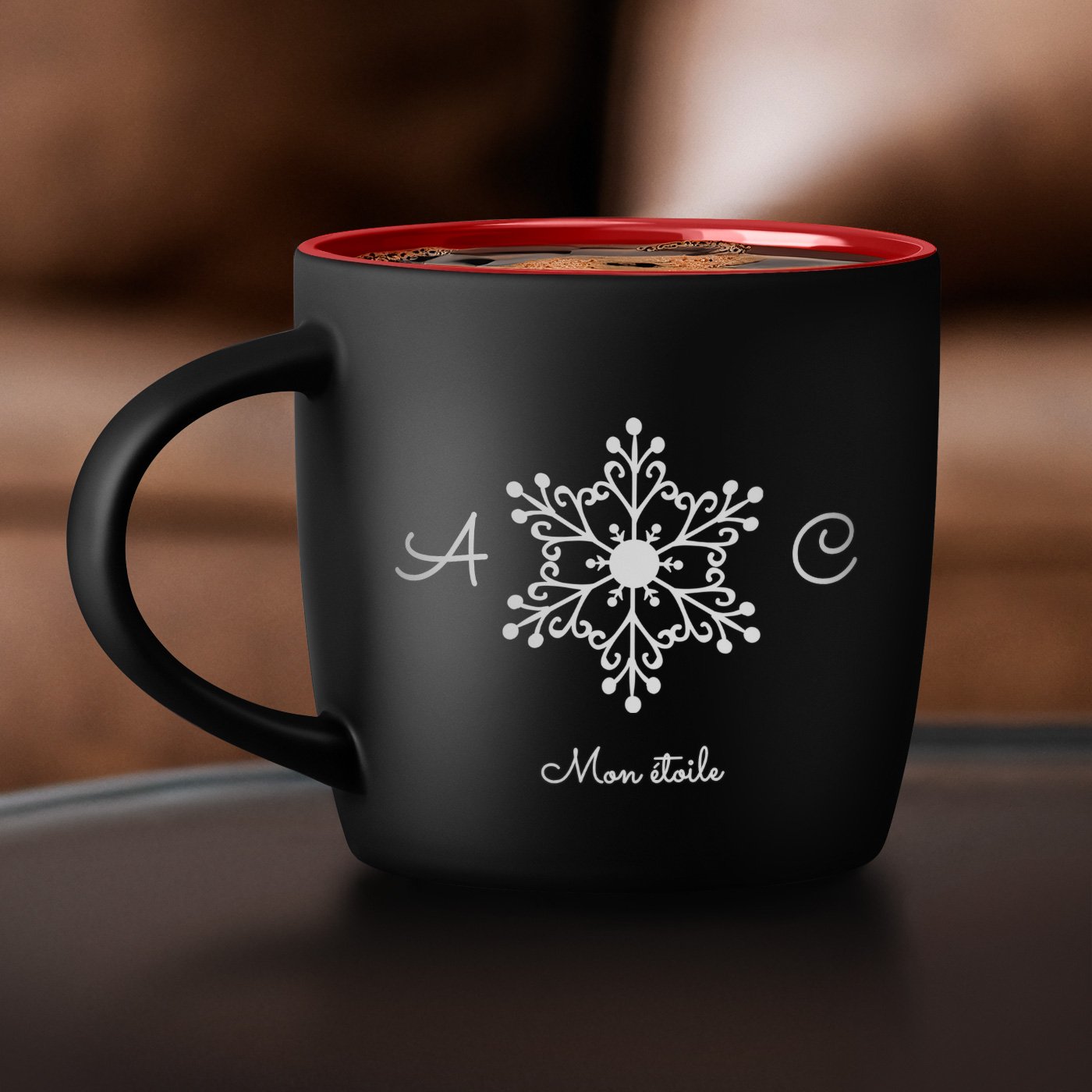 Mug de cerámica negro y rojo Murrano con personalización para pareja - Navidad