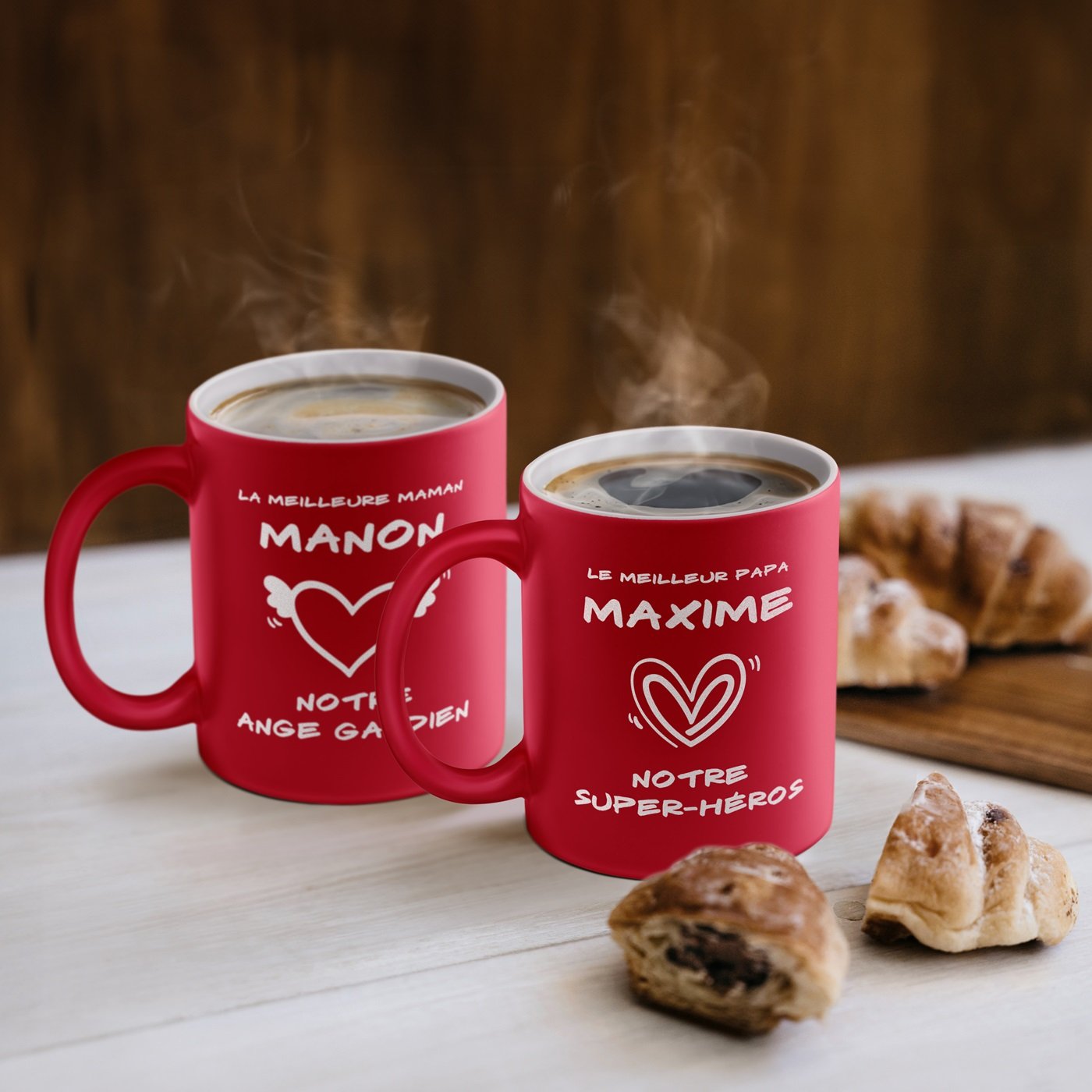 Tazas de cerámica roja Murrano con base blanca y personalización para agradecimientos de boda