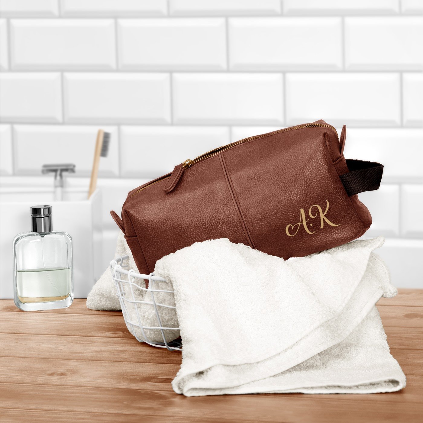 Murrano Personalized Gentleman's Toiletry Kit