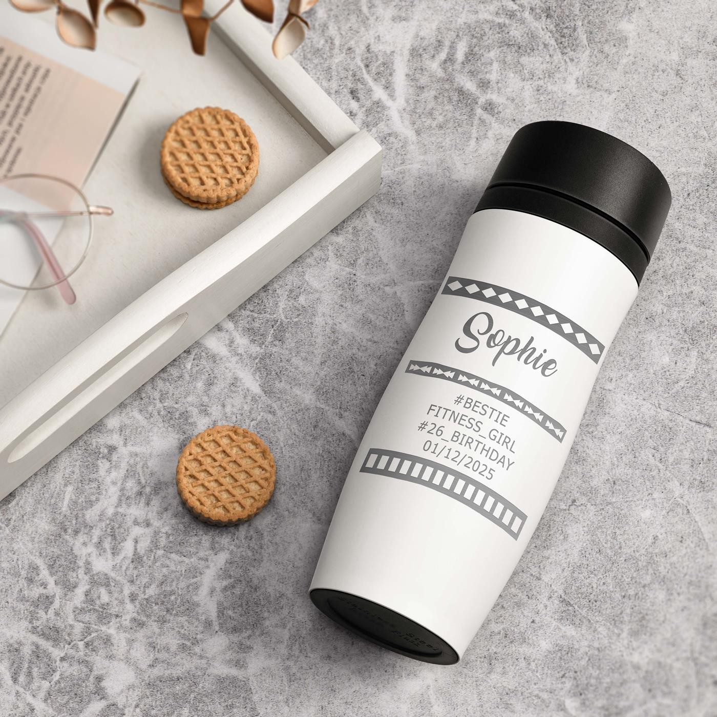 Taza térmica Murrano blanca con grabado y tapa de presión rápida