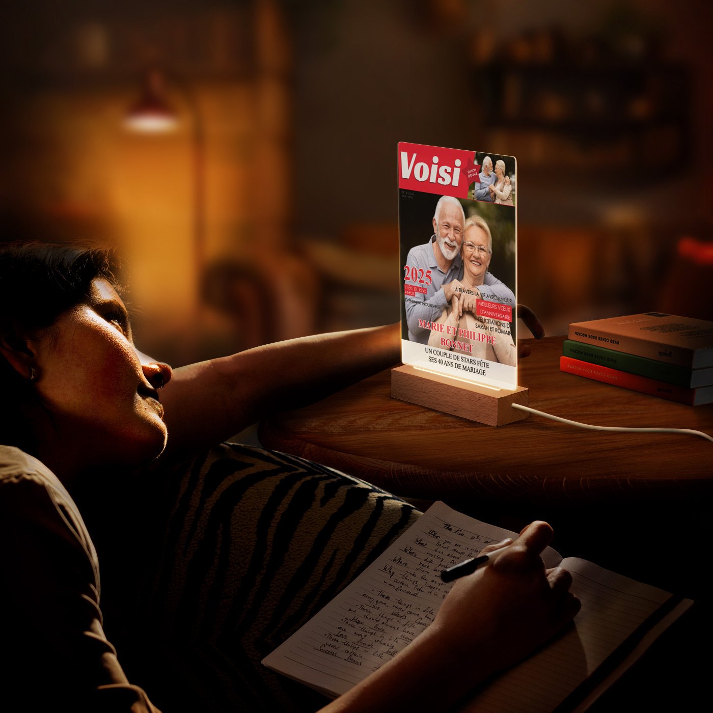 Lámpara LED personalizada Murrano - Marco de fotos con cubierta de revista Voisi tamaño L