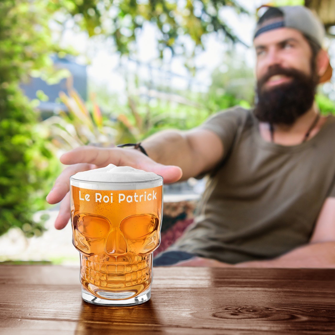 Vaso de cerveza en forma de cráneo Murrano con personalización para un joven