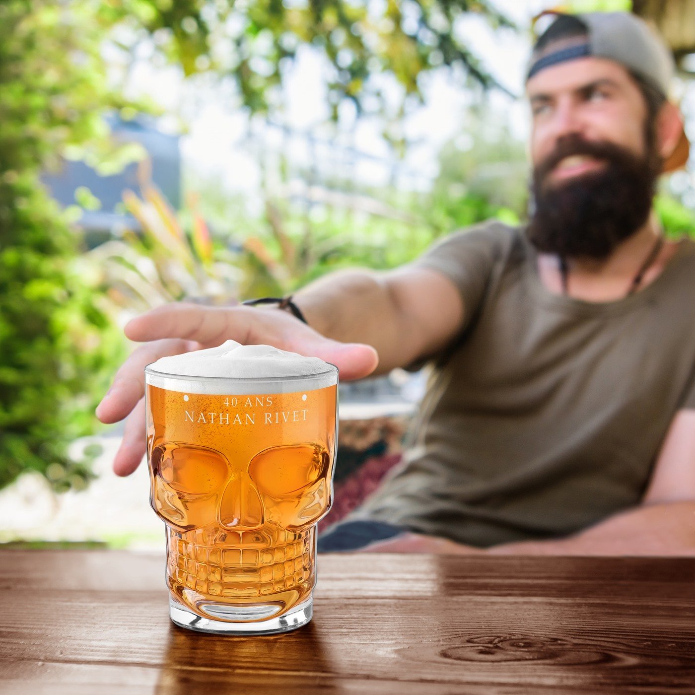 Vaso de cerveza en forma de cráneo Murrano con personalización para hombre de 40 años