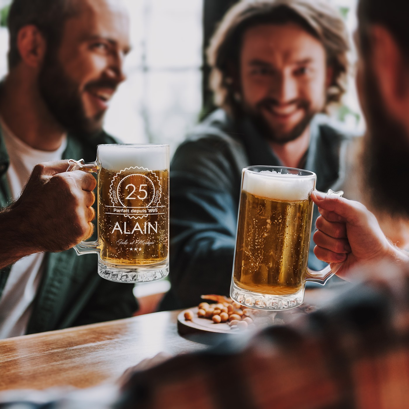 Vaso de cerveza personalizado Murrano para un cumpleaños número 25