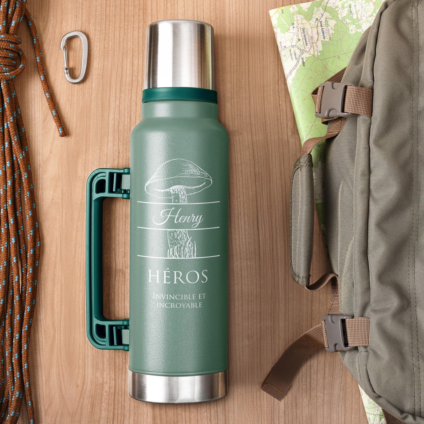 Termo verde personalizado para el cumpleaños de un hombre