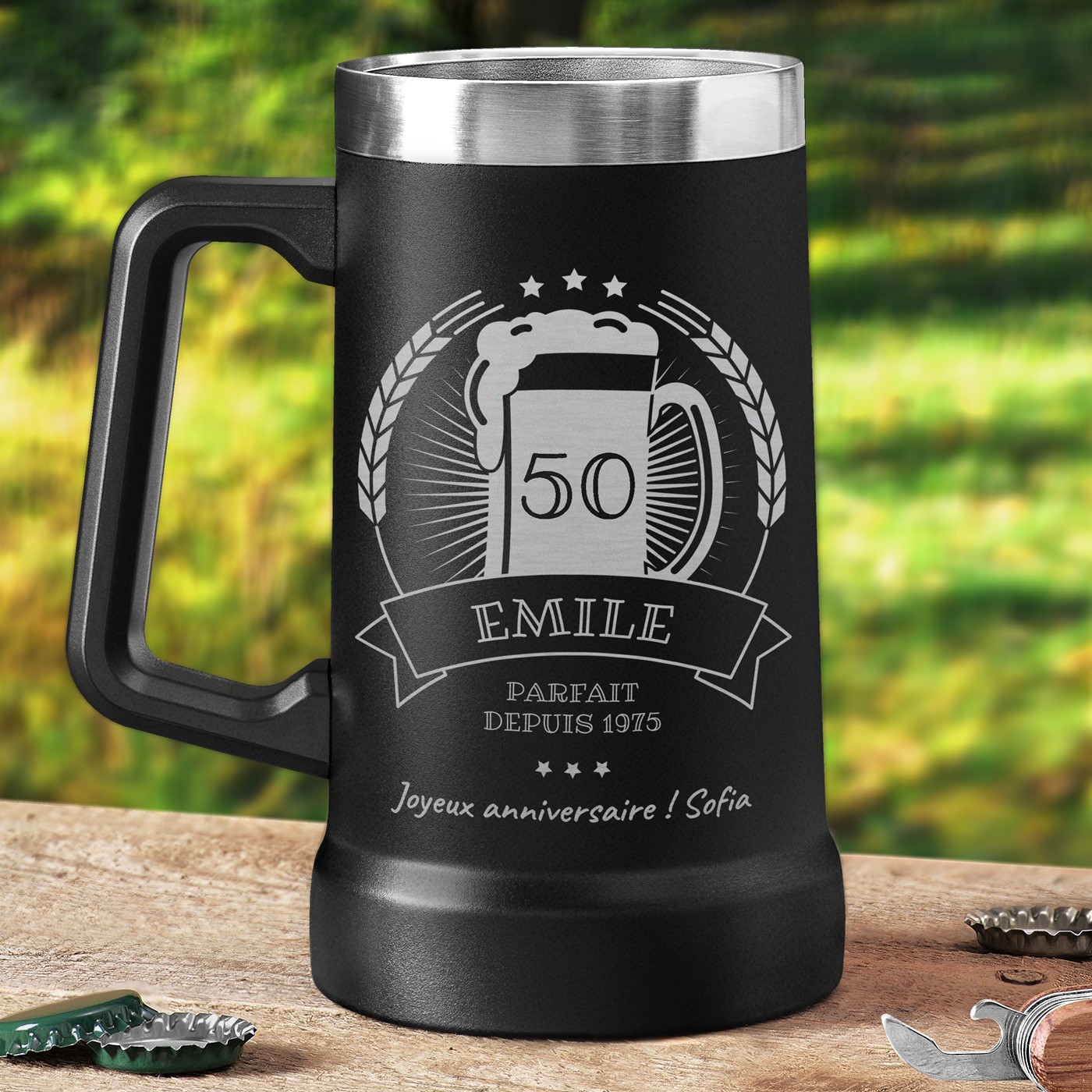 Taza de cerveza personalizada de acero inoxidable negra para el cumpleaños número 50 de un hombre